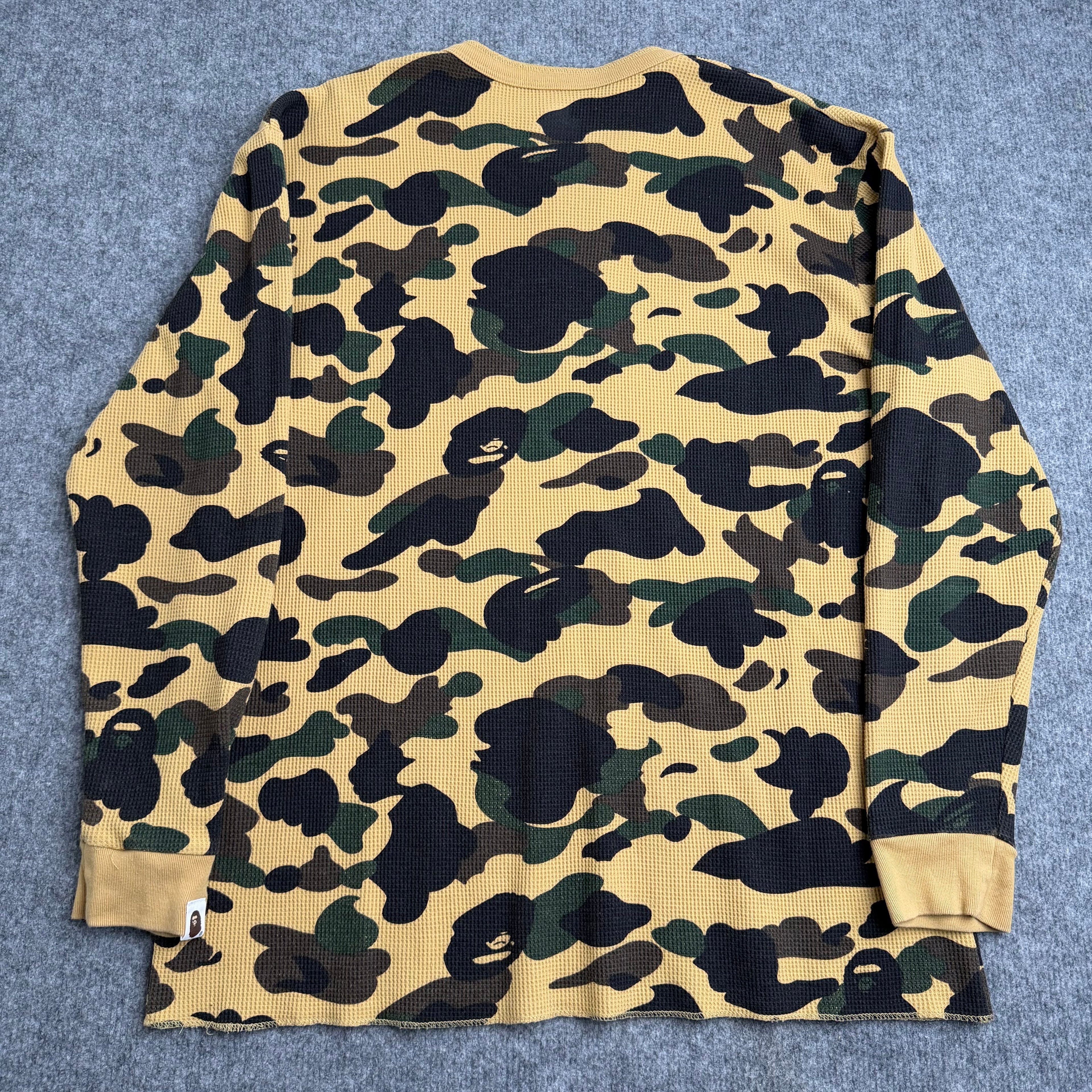 A bathing ape Henley (Str. XL)