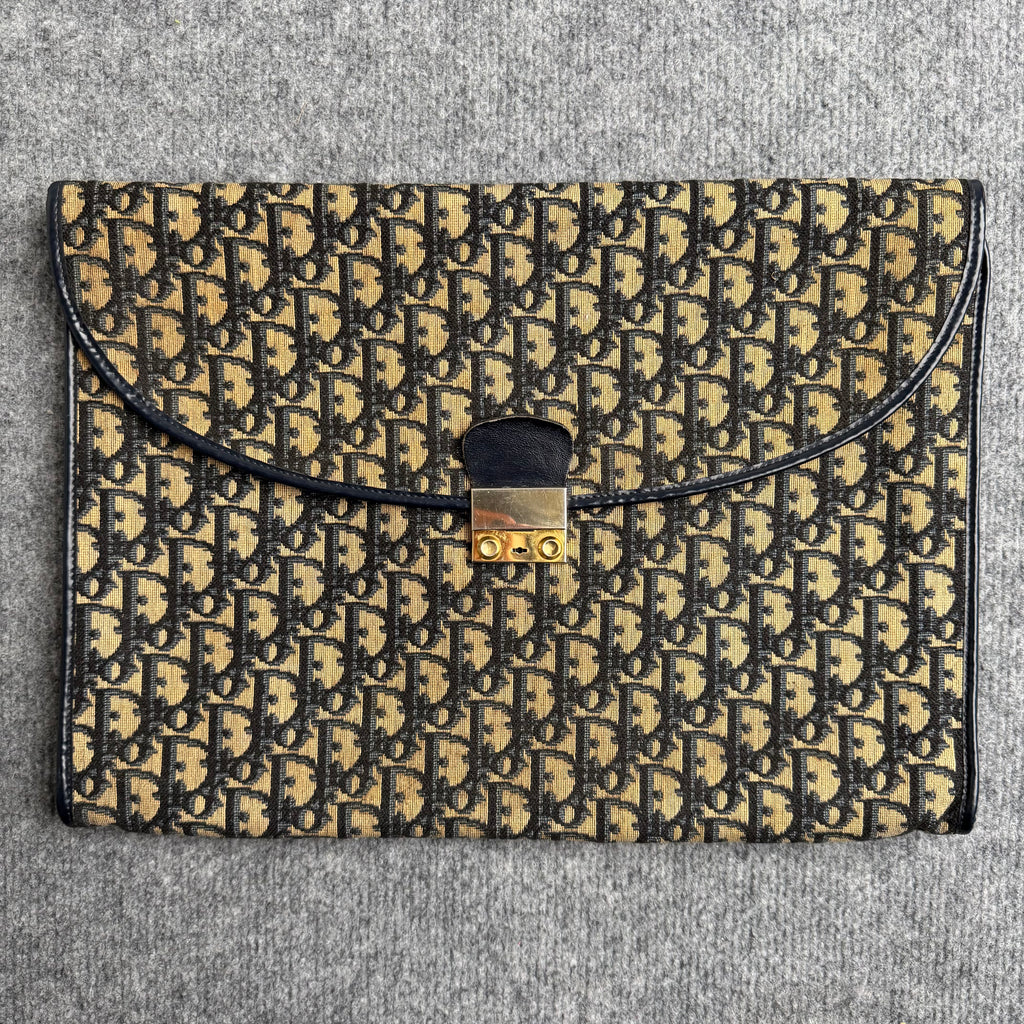 Christian Dior sleeve
