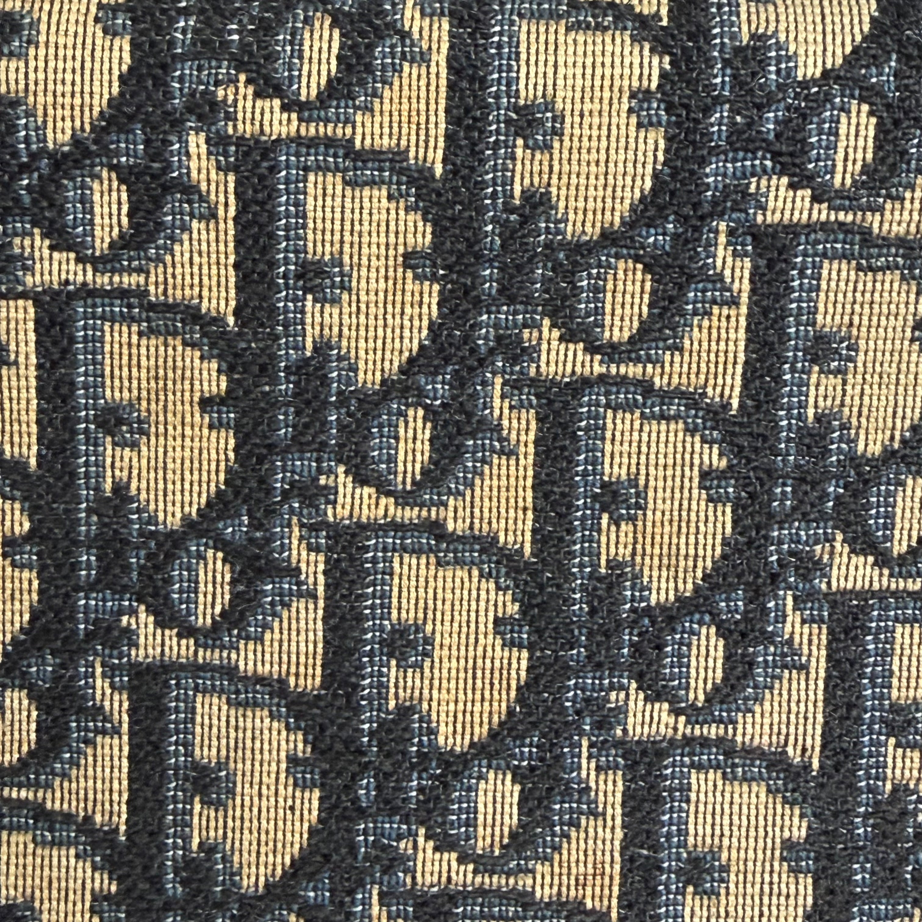 Christian Dior sleeve