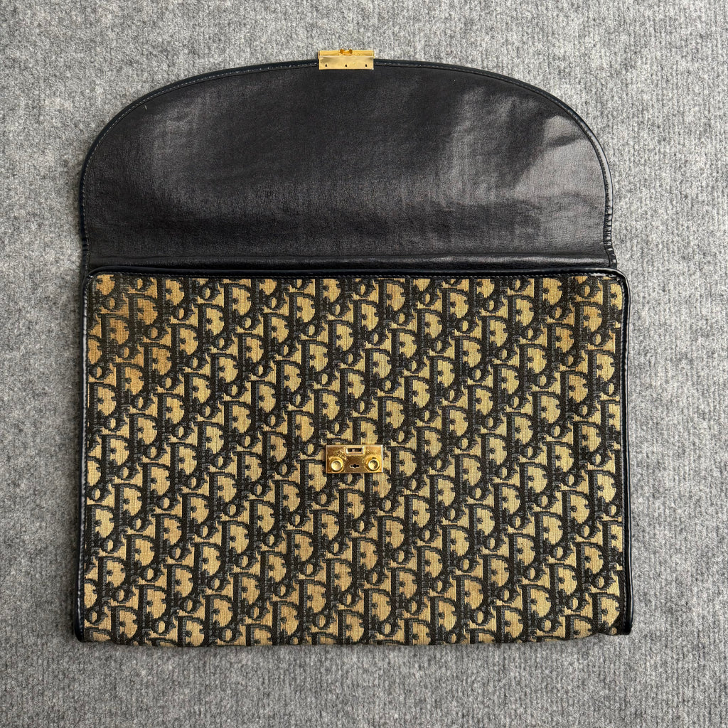 Christian Dior sleeve