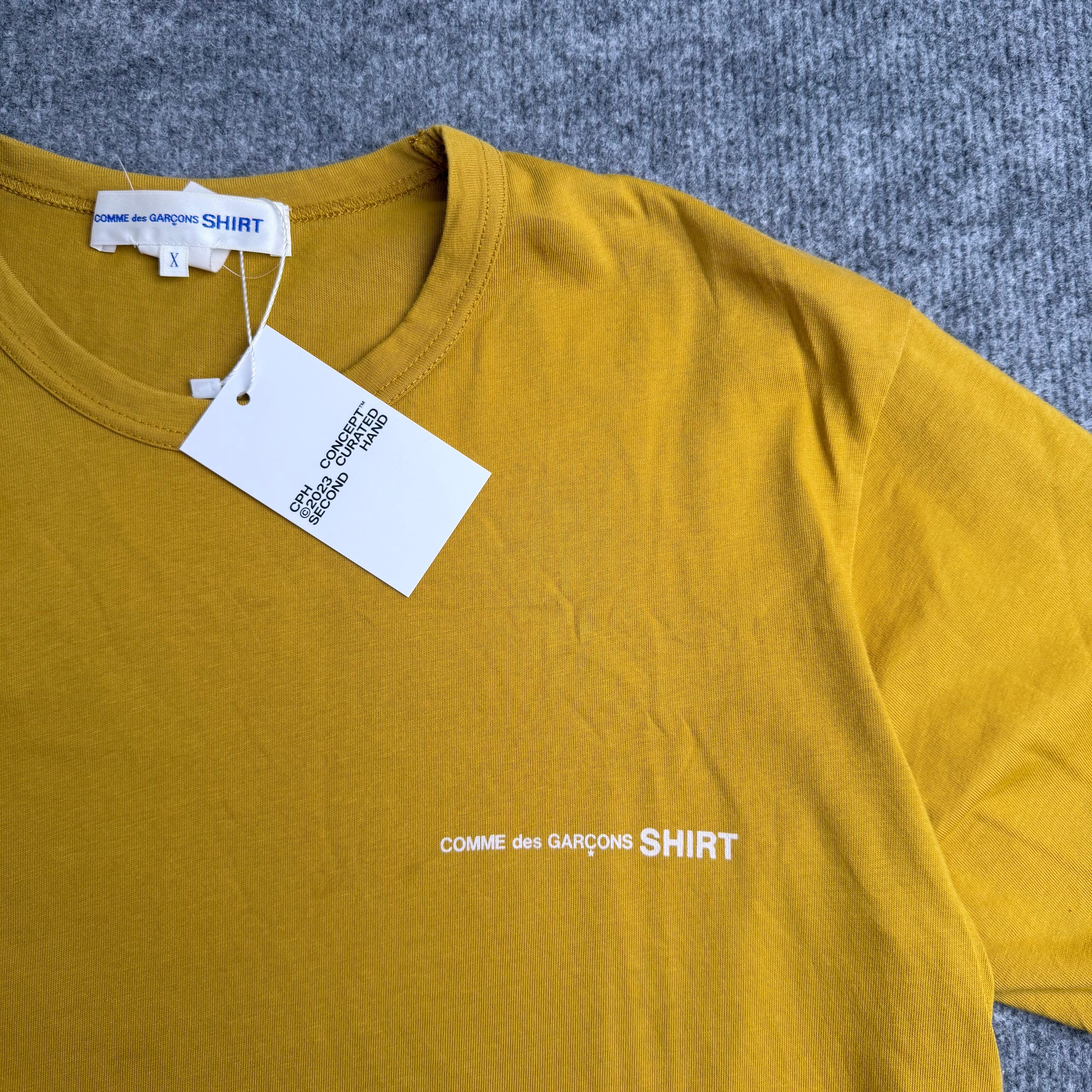 Comme des Garcons t-shirt (Str. M)