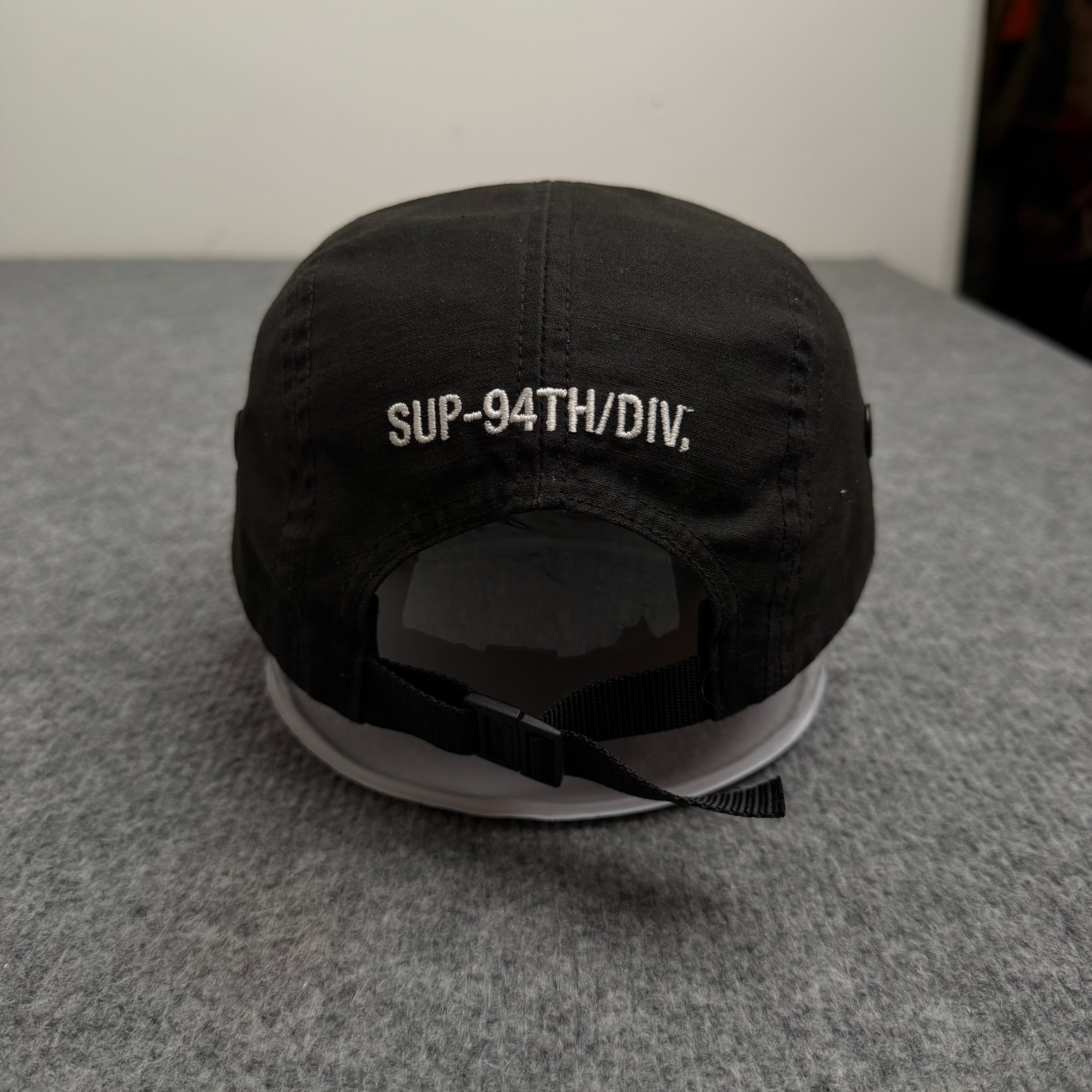 Supreme kasket
