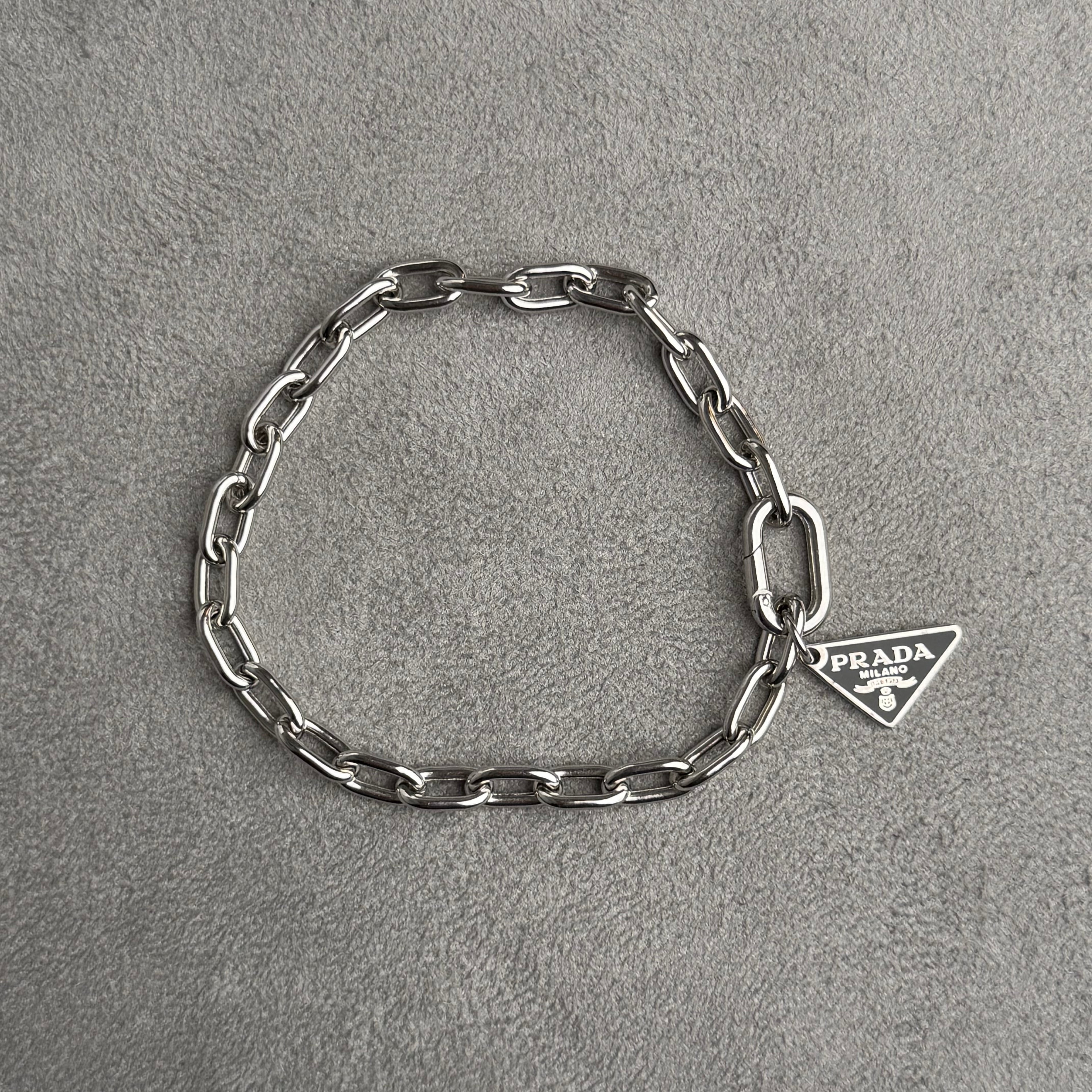 Prada armbånd