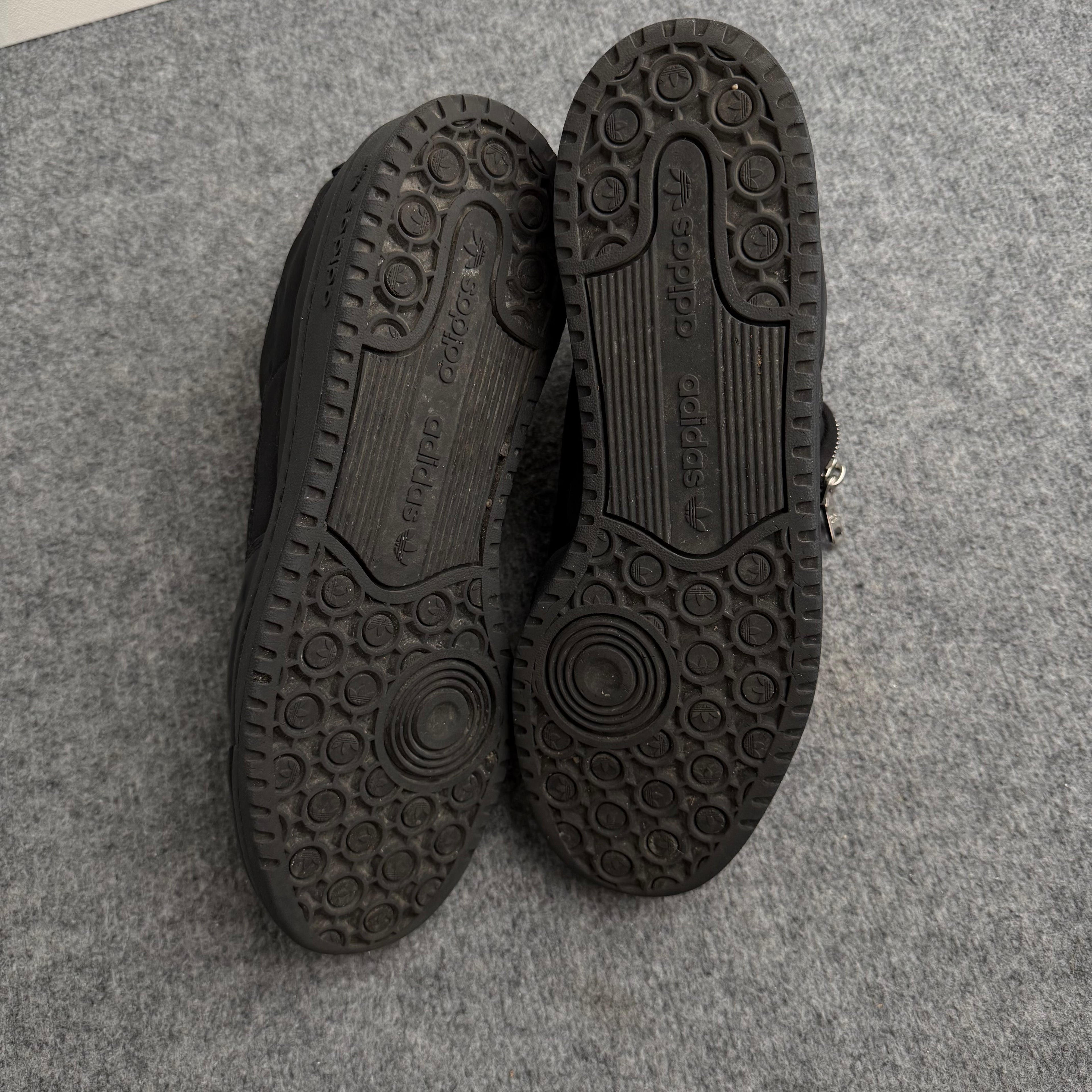 Prada sneakers (Str. 44)