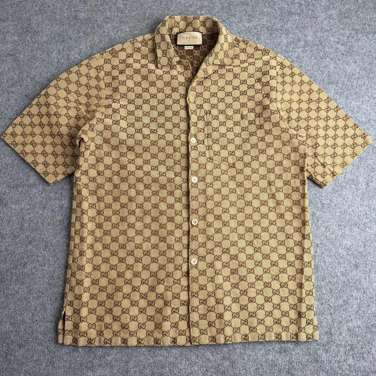 Gucci skjorte (Str. 46)