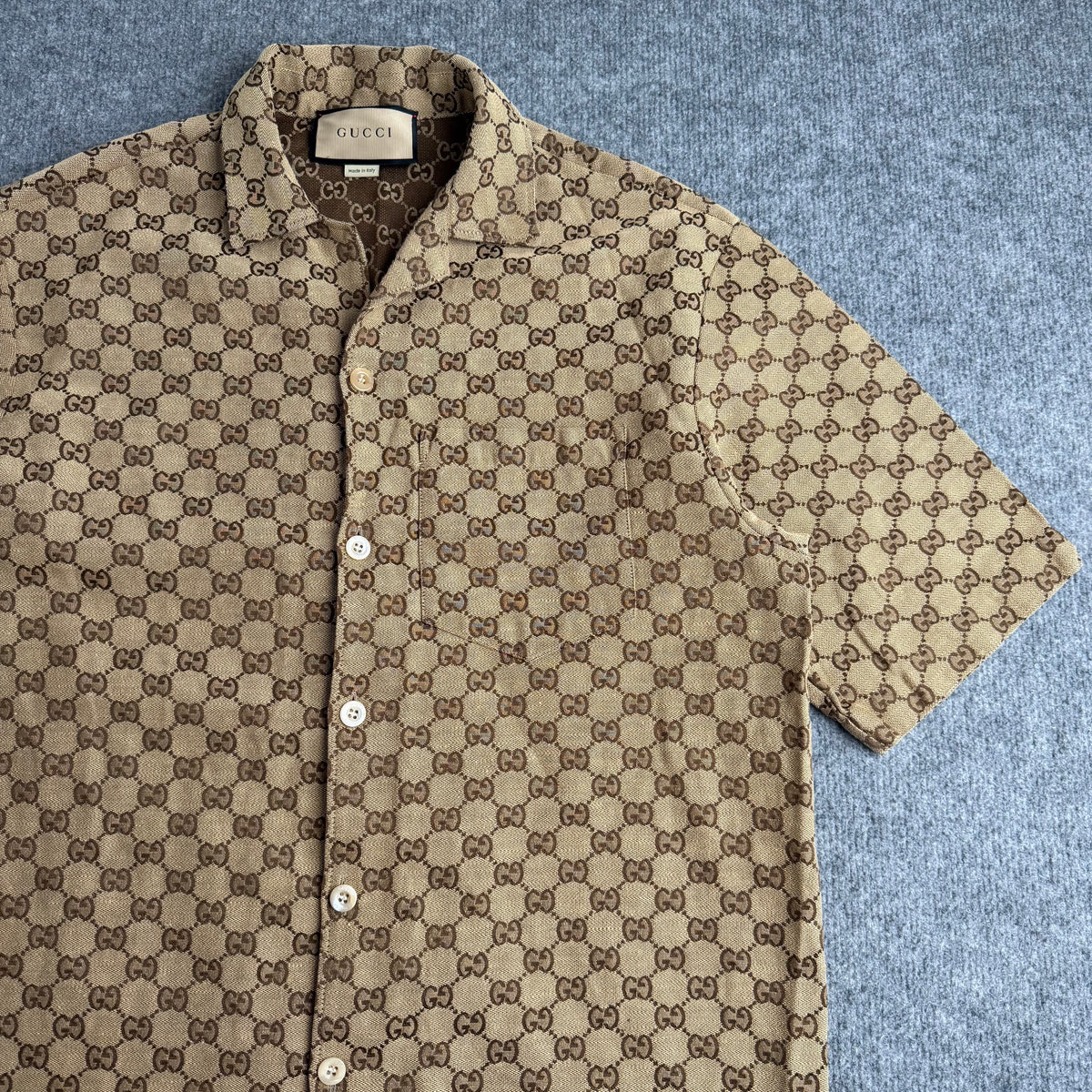 Gucci skjorte (Str. 46)
