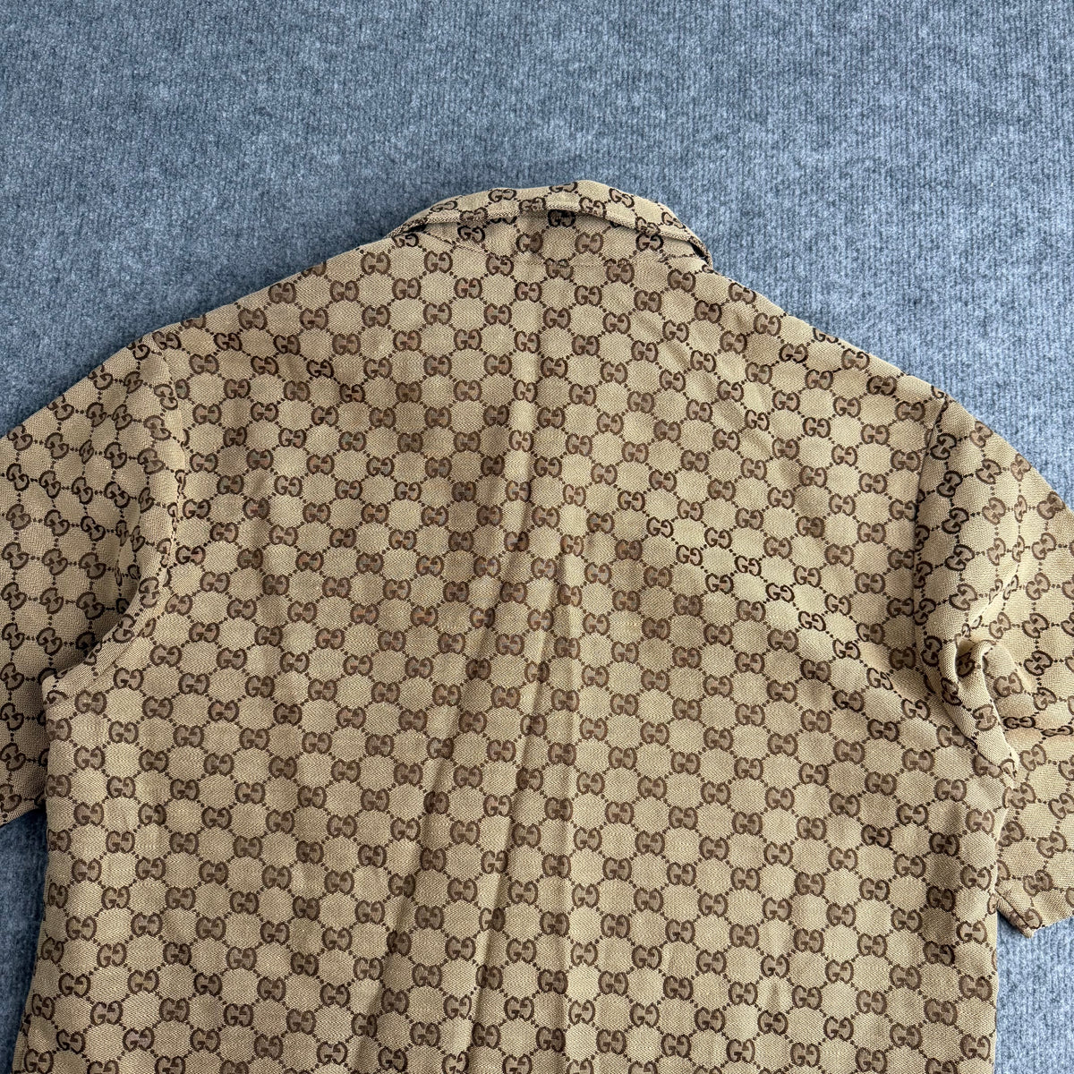 Gucci skjorte (Str. 46)