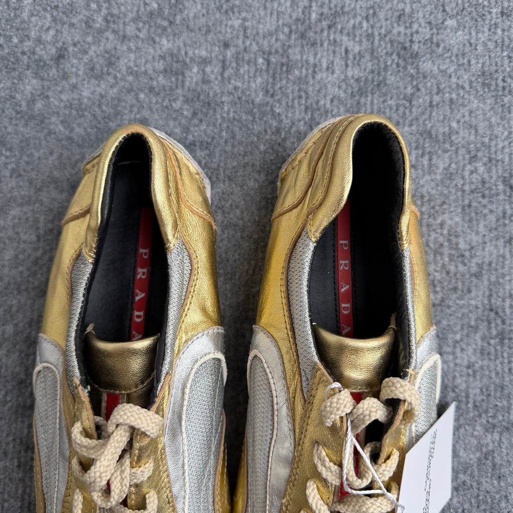 Prada sneakers (Str. 40)
