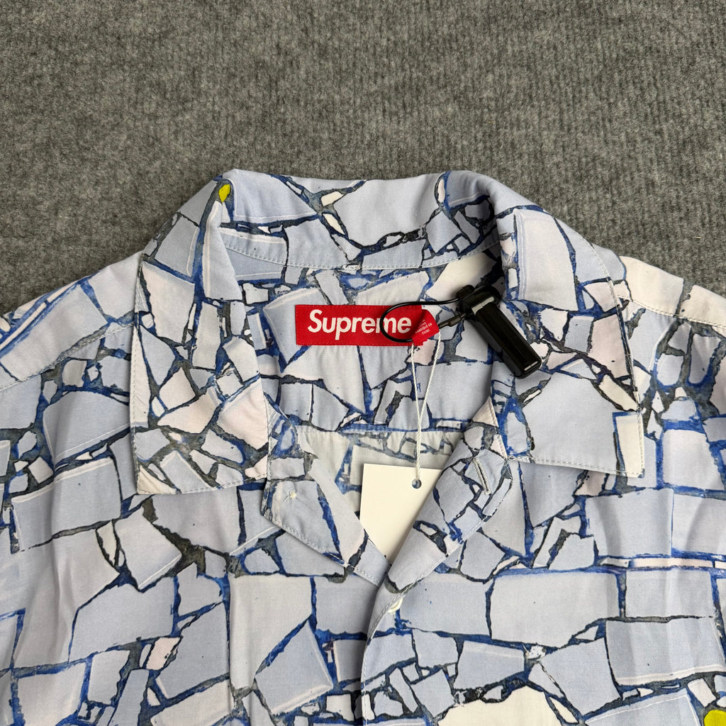 Supreme skjorte (Str. M)