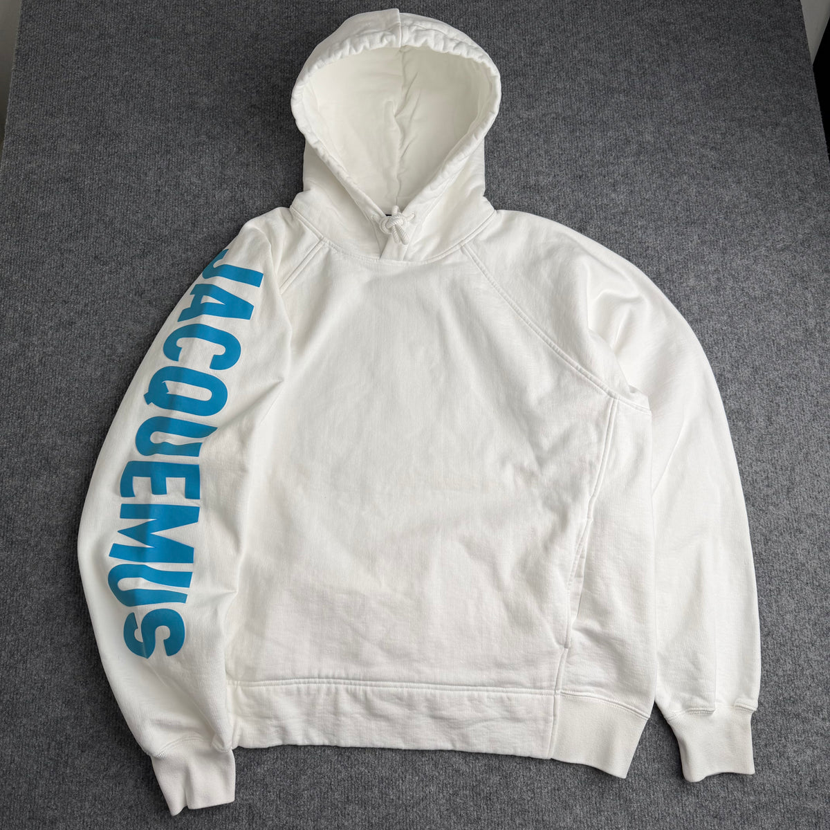 Jacquemus hættetrøje (Str. M)