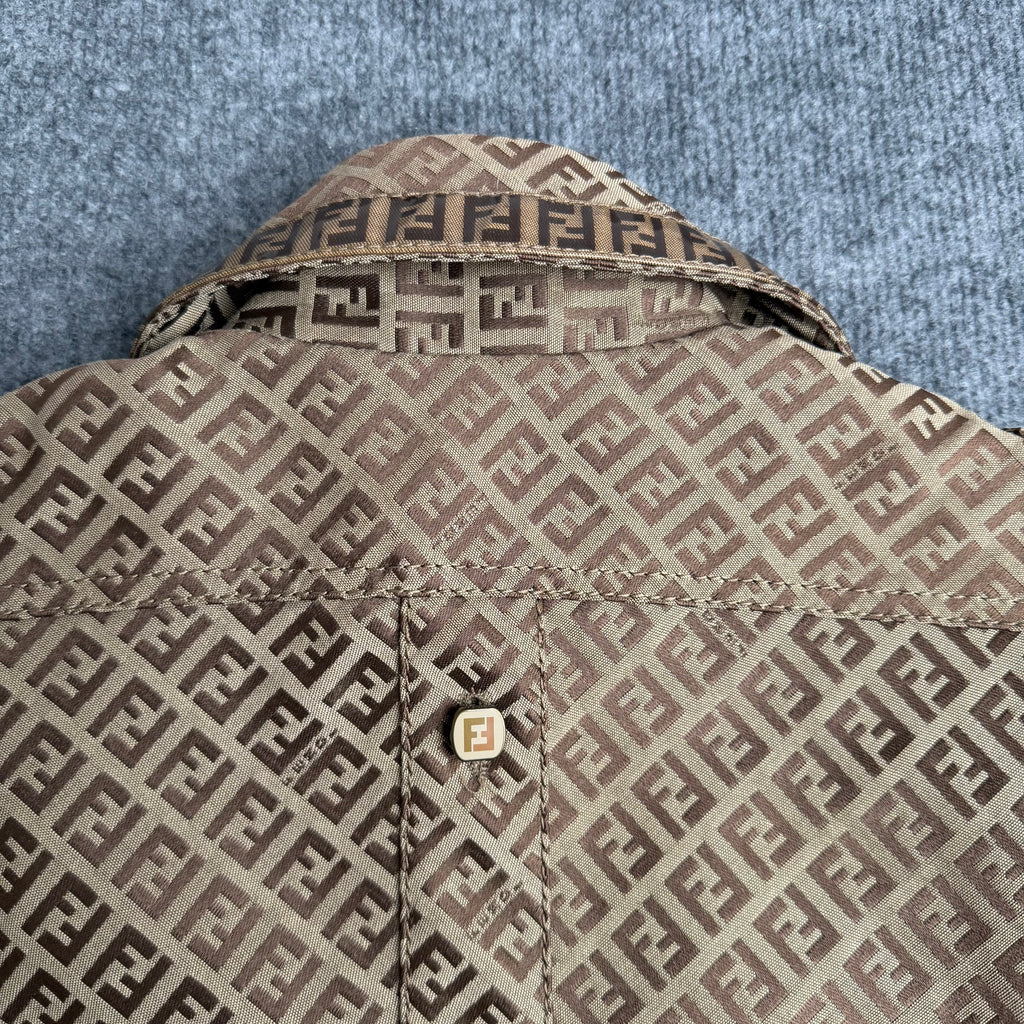 Fendi jakke (Str. S)