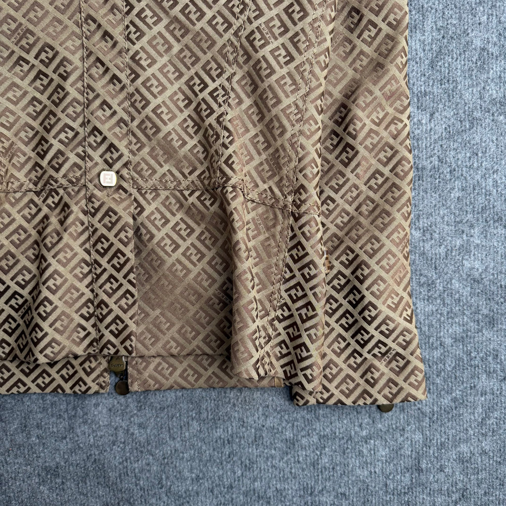 Fendi jakke (Str. S)
