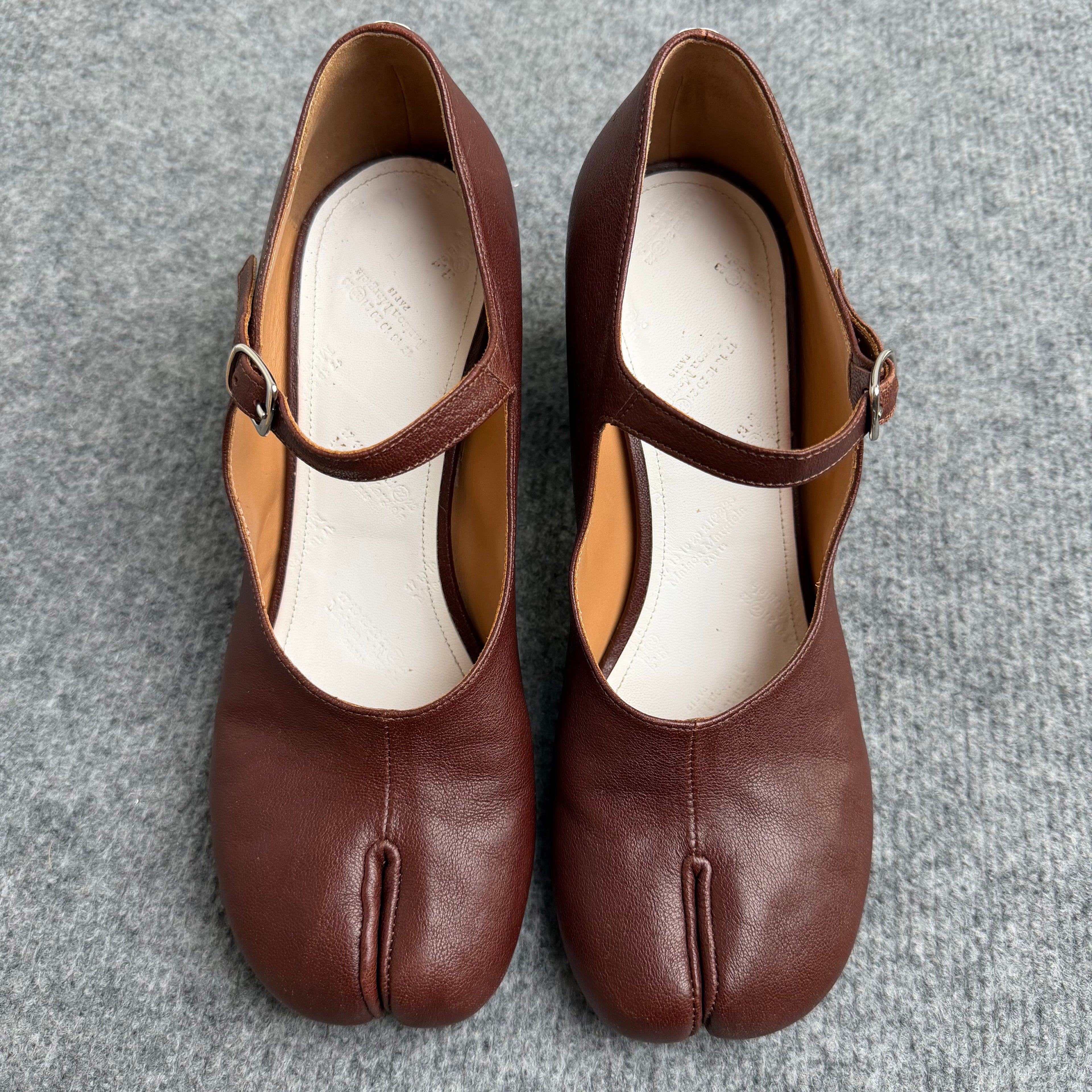 Maison Margiela Tabi Mary-Janes (Str. 39)