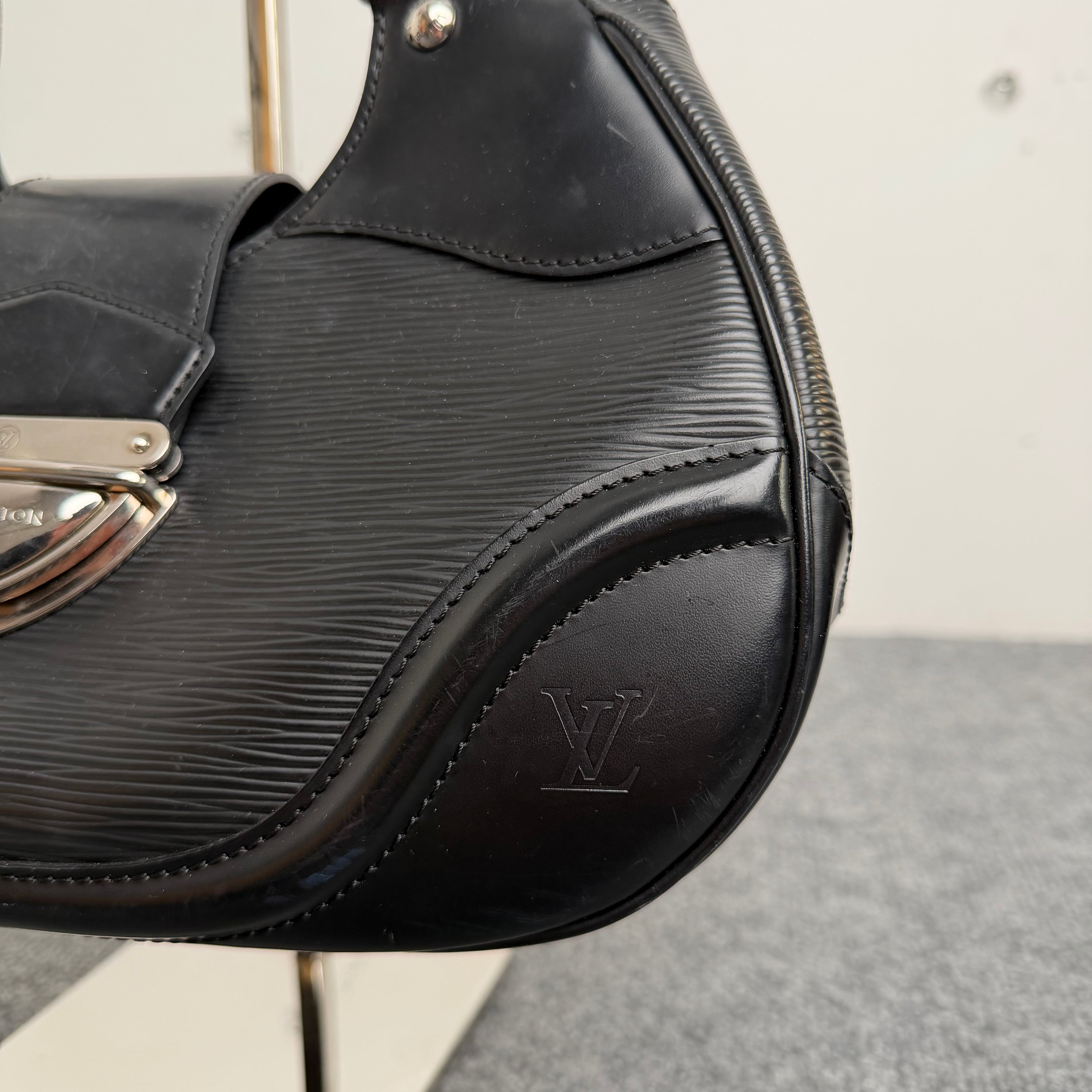 Louis Vuitton Epi Montaigne