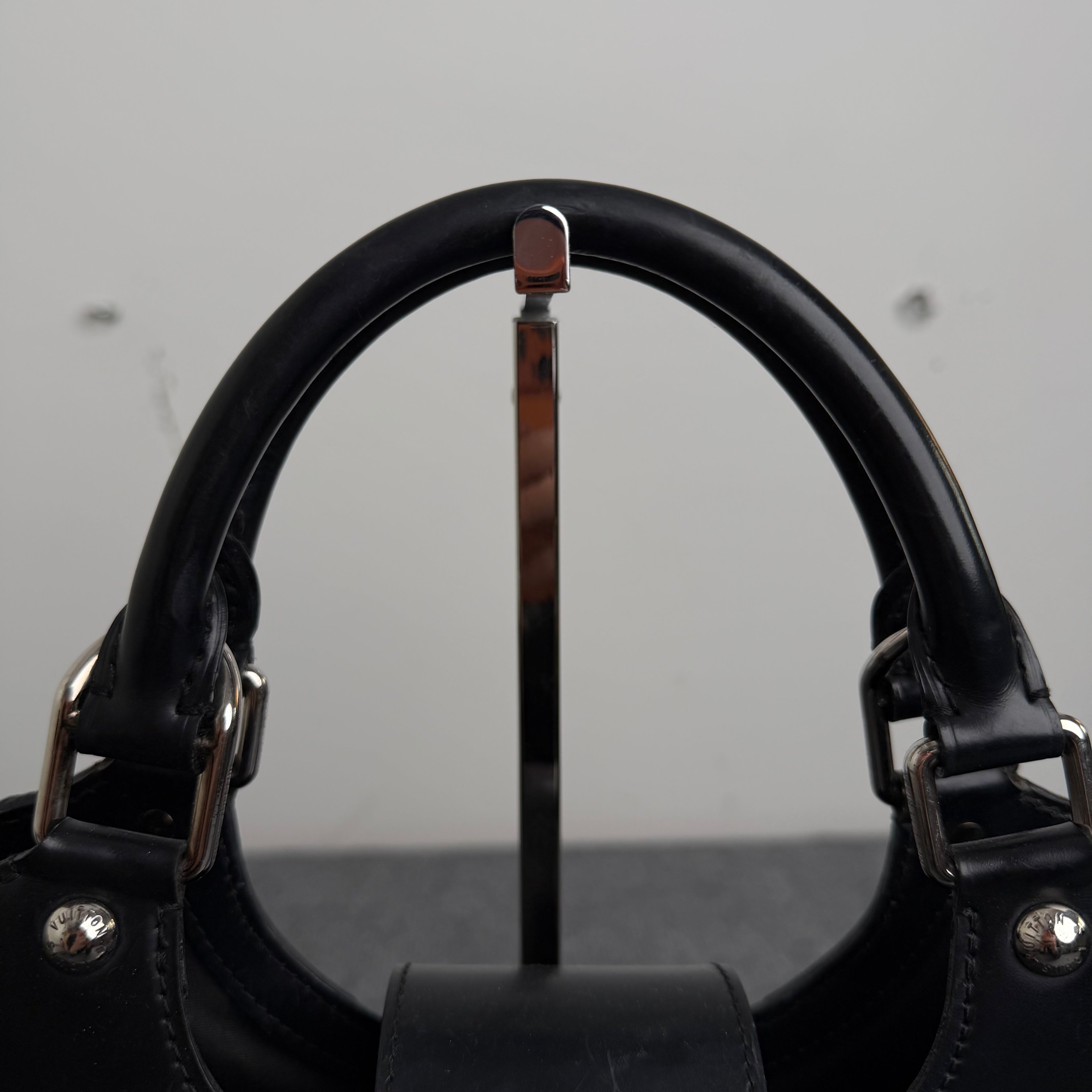 Louis Vuitton Epi Montaigne