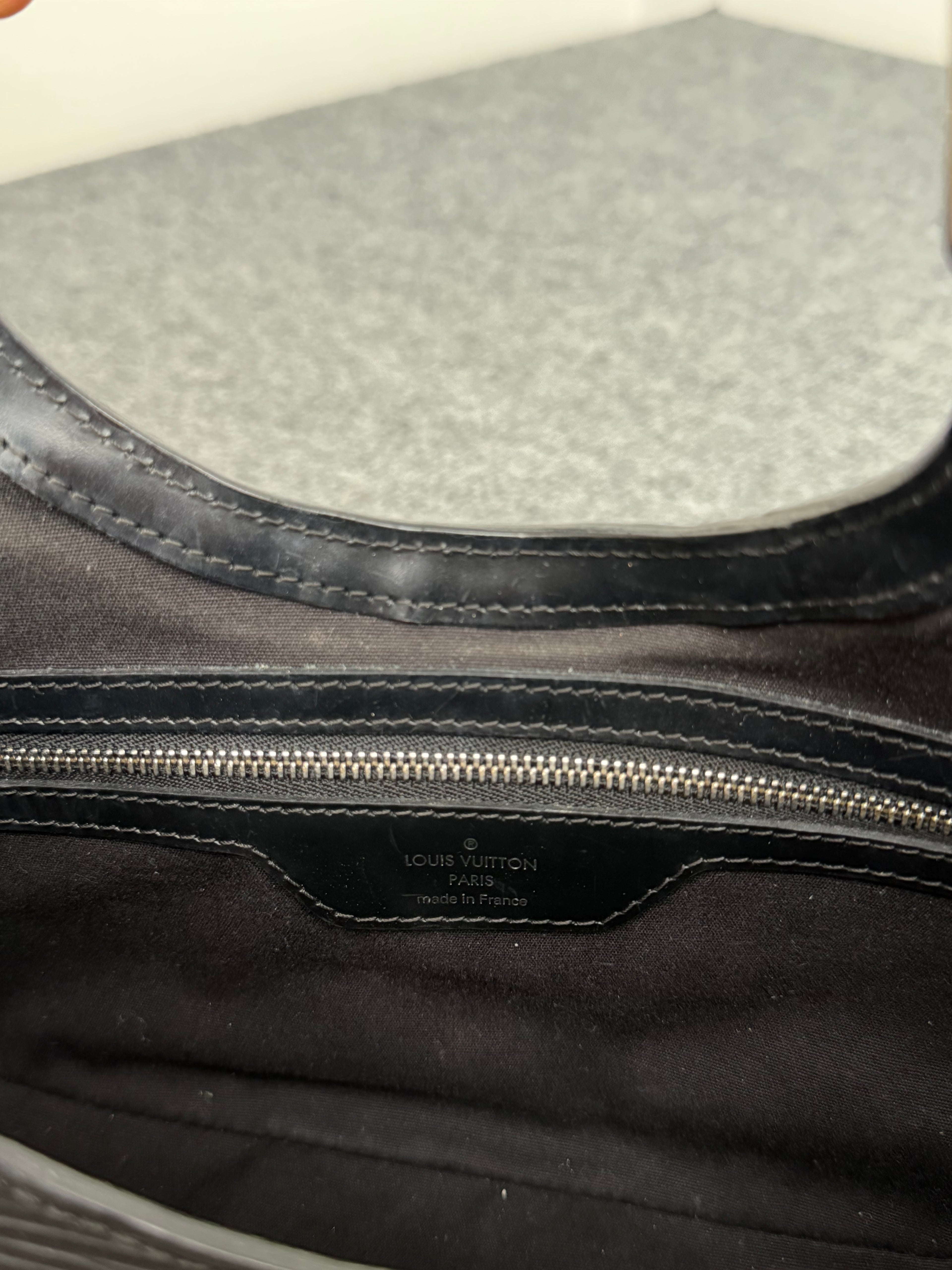 Louis Vuitton Epi Montaigne