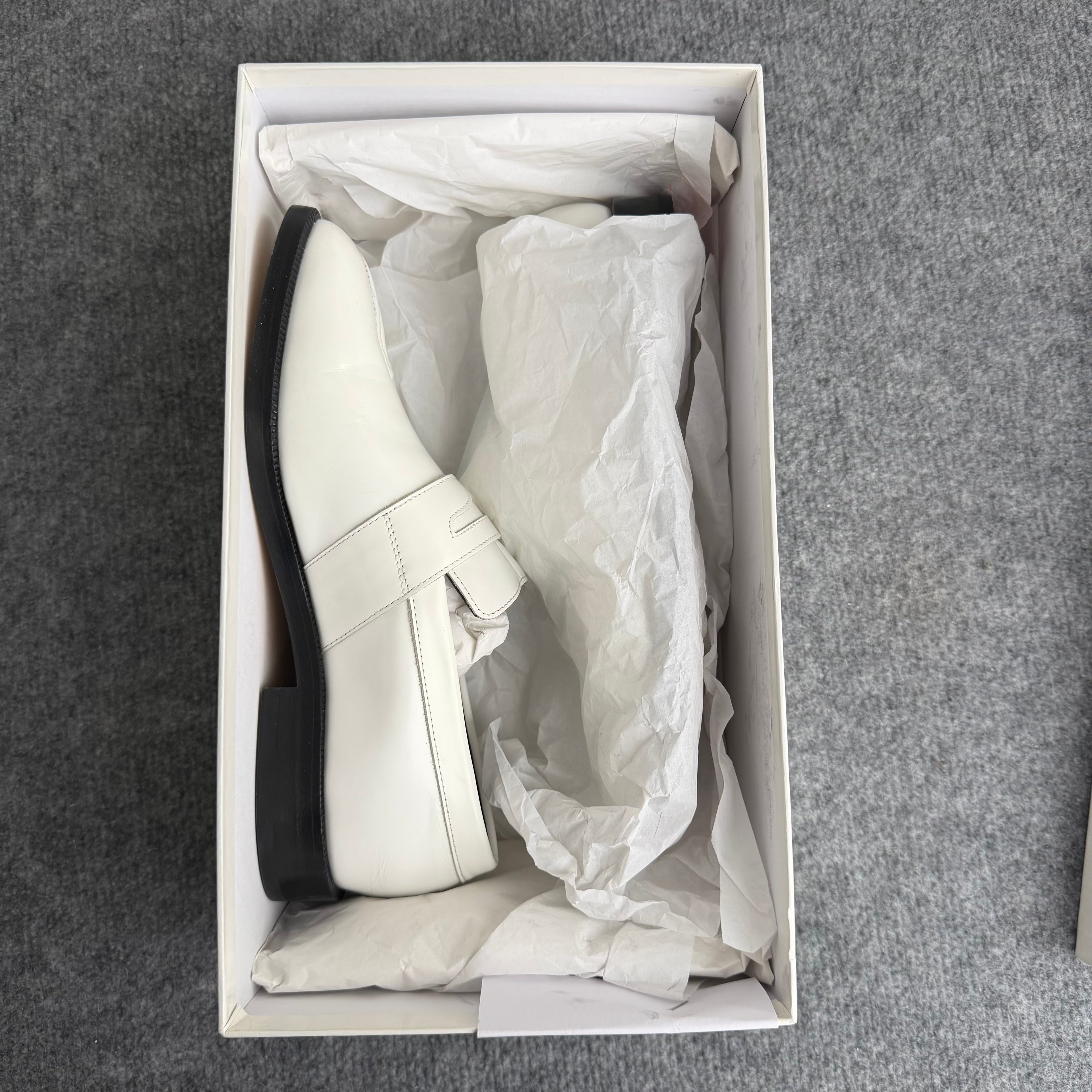 Maison Margiela Tabi Loafers (Str. 38)