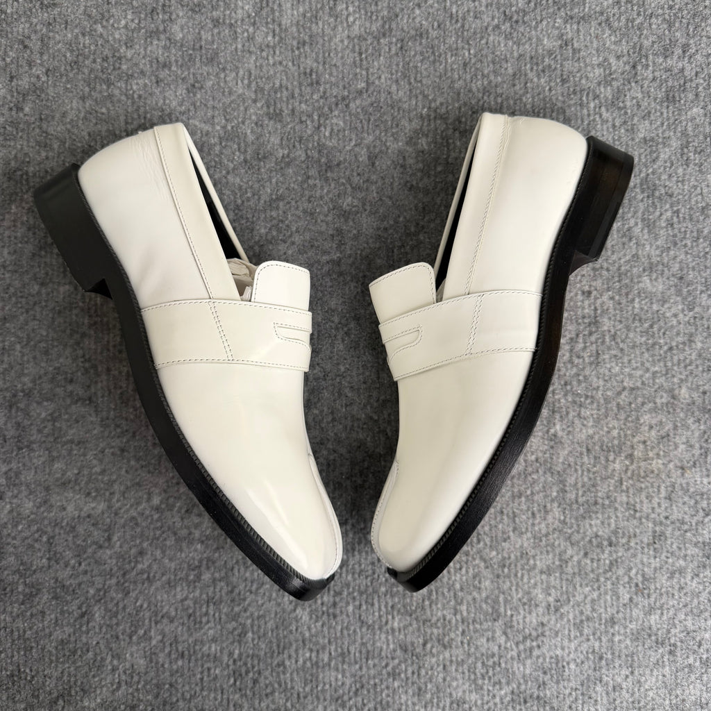Maison Margiela Tabi Loafers (Str. 38)