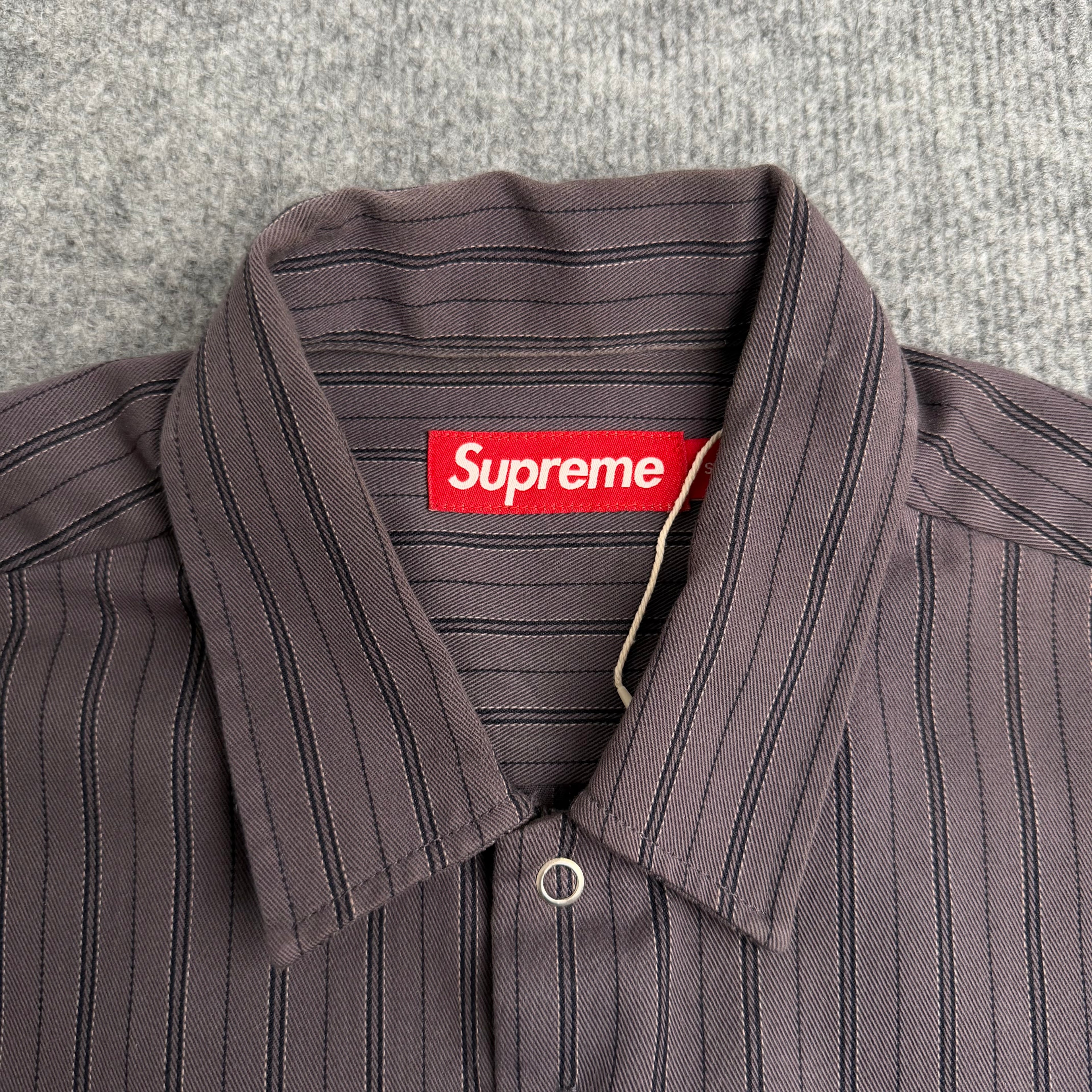 Supreme skjorte (Str. M)