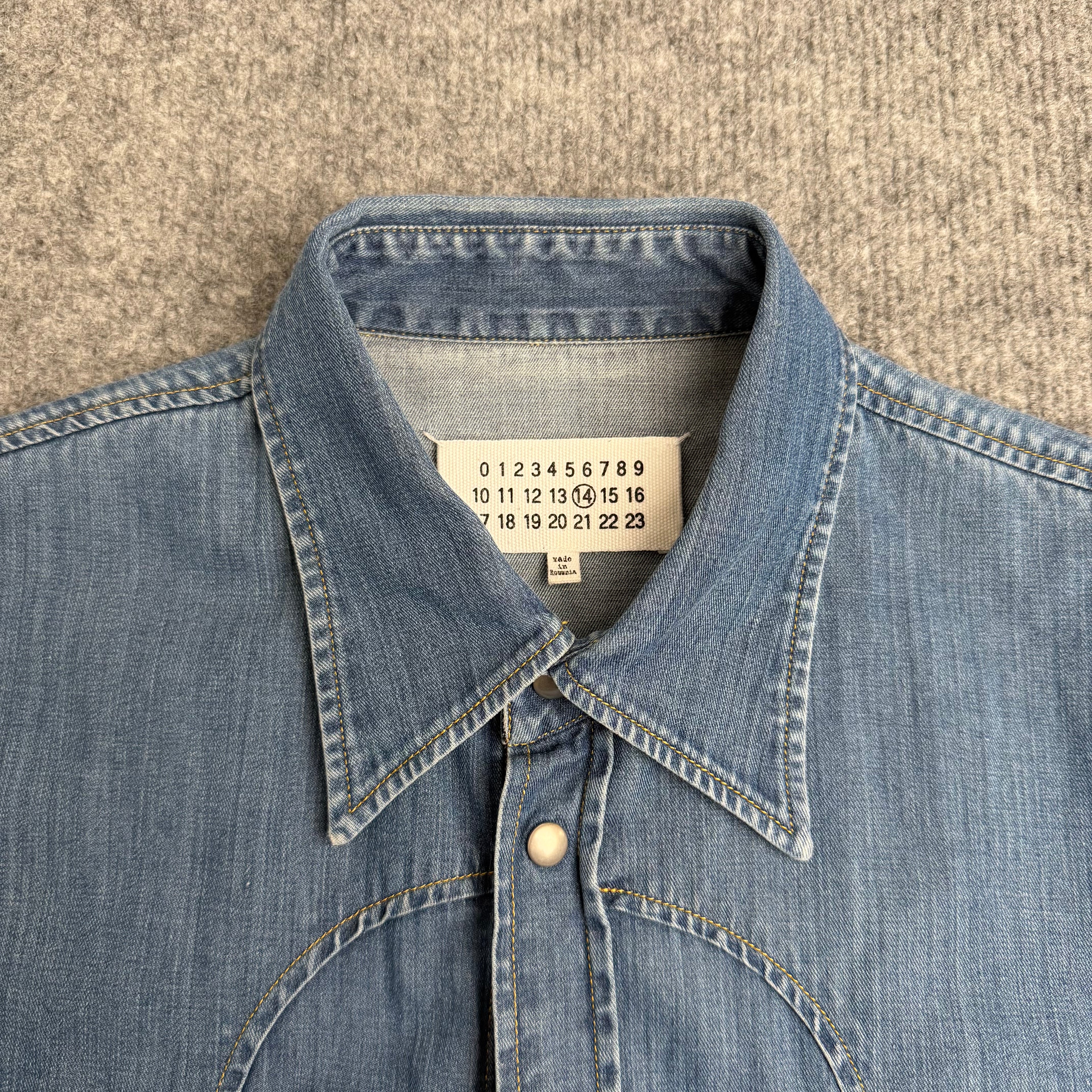 Maison Margiela skjorte (Str. L)
