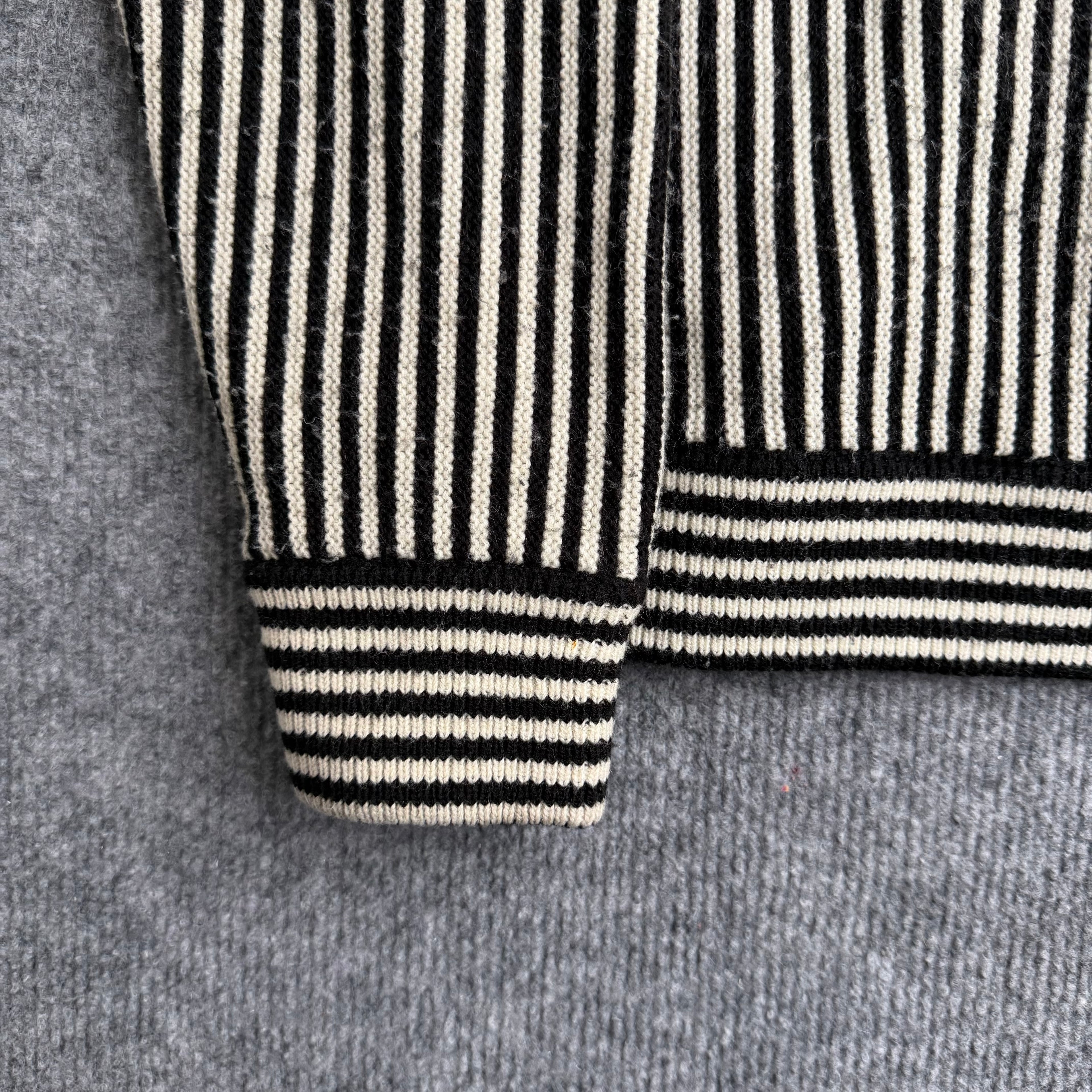 Supreme cardigan (Str. M)