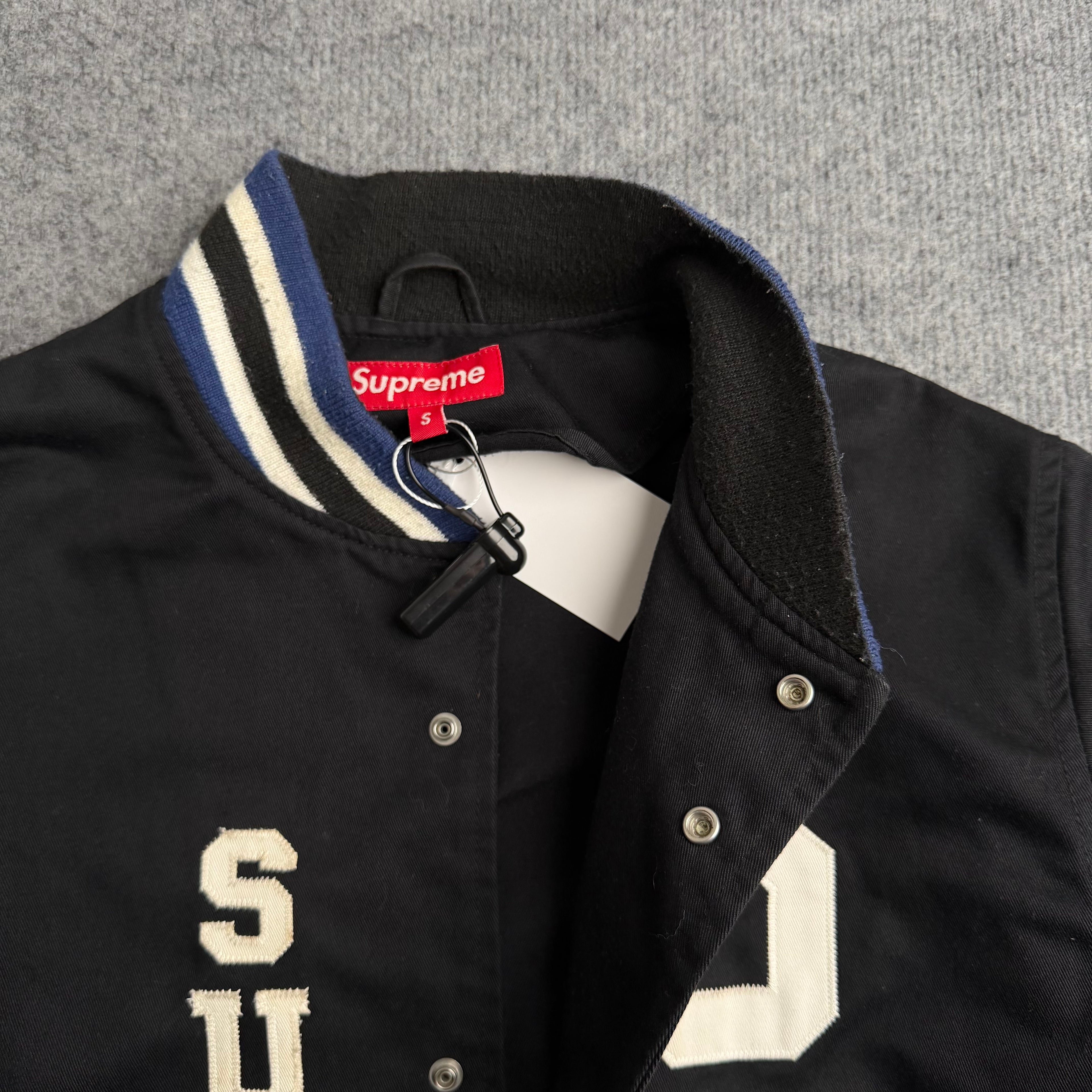 Supreme jakke (Str. S)