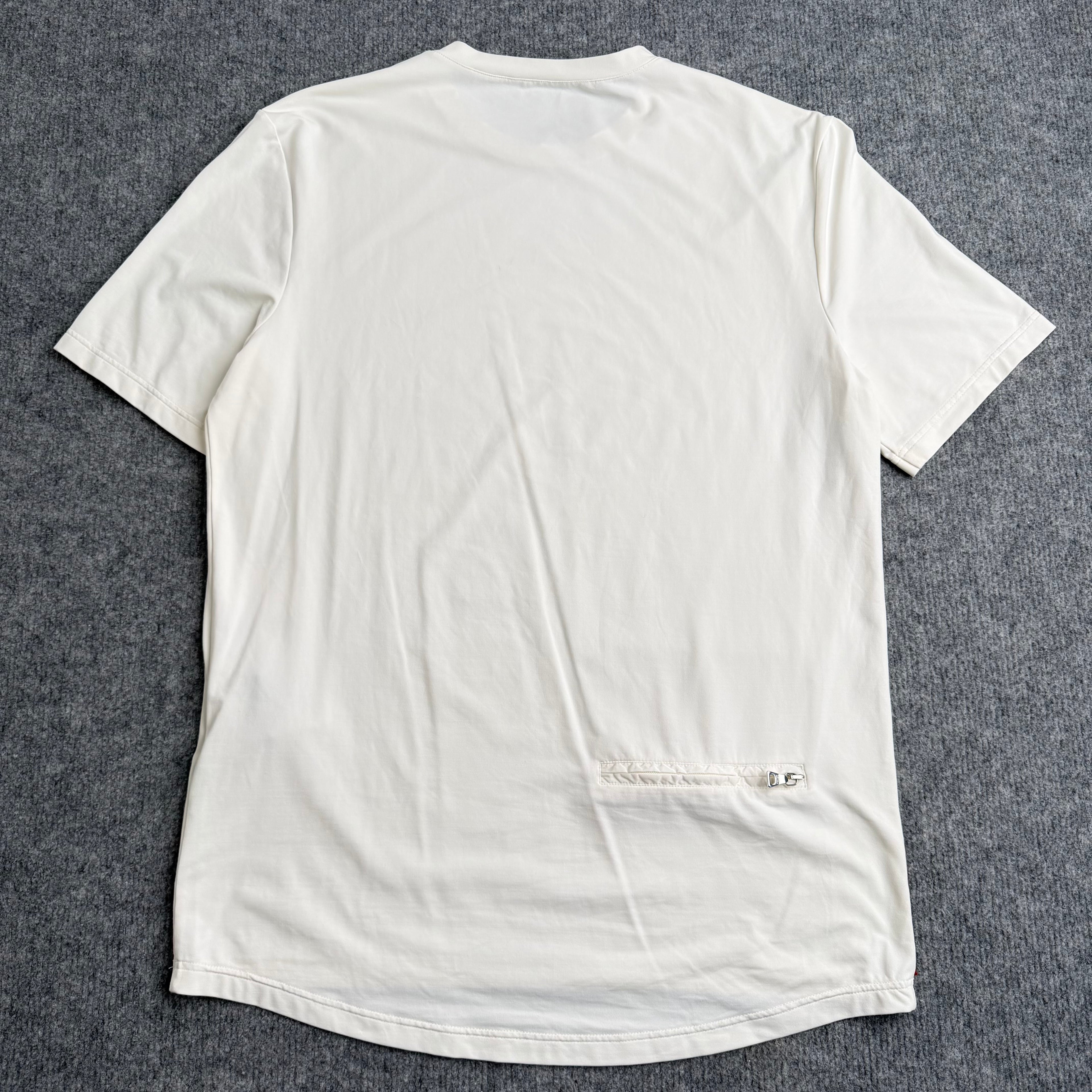 Prada t-shirt (Str. M)
