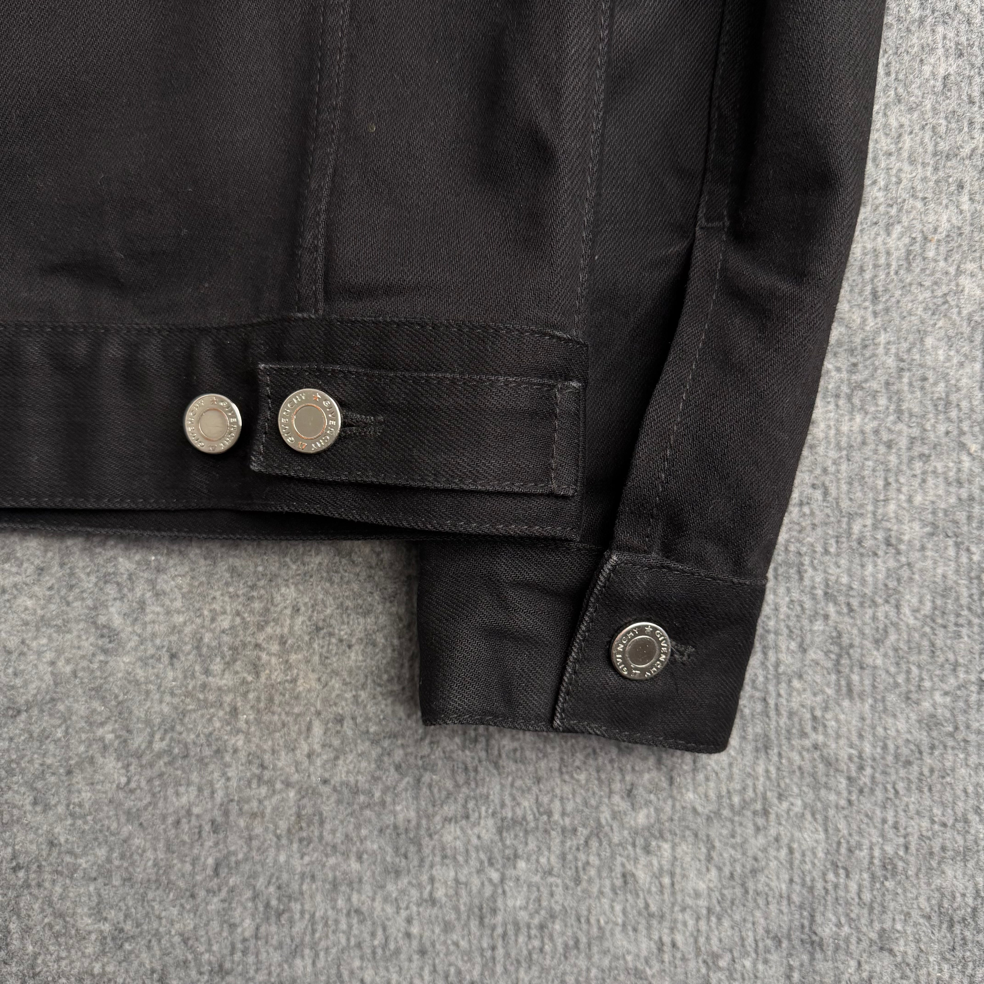 Givenchy jakke (Str. M)