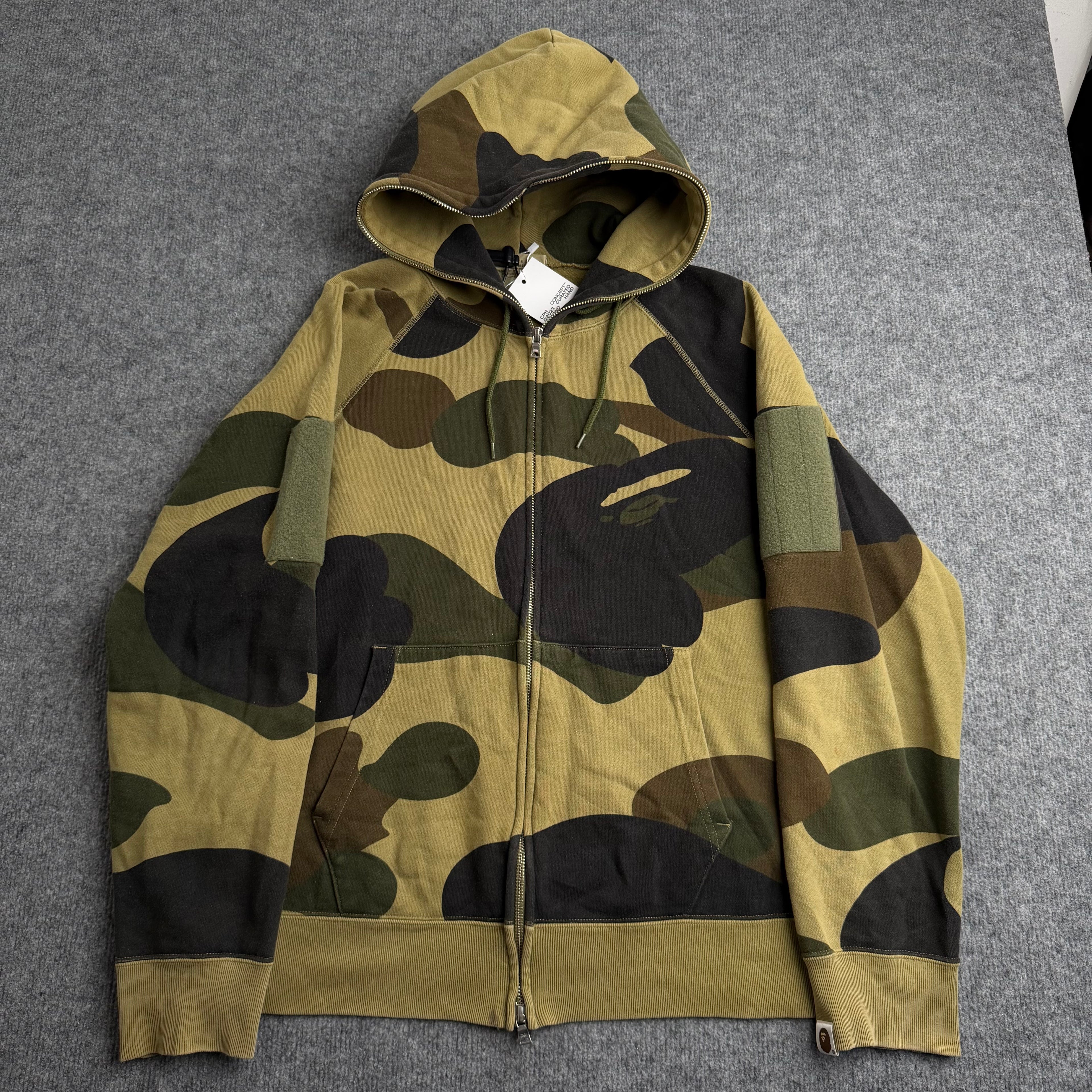 A Bathing Ape hættetrøje (Str. L)