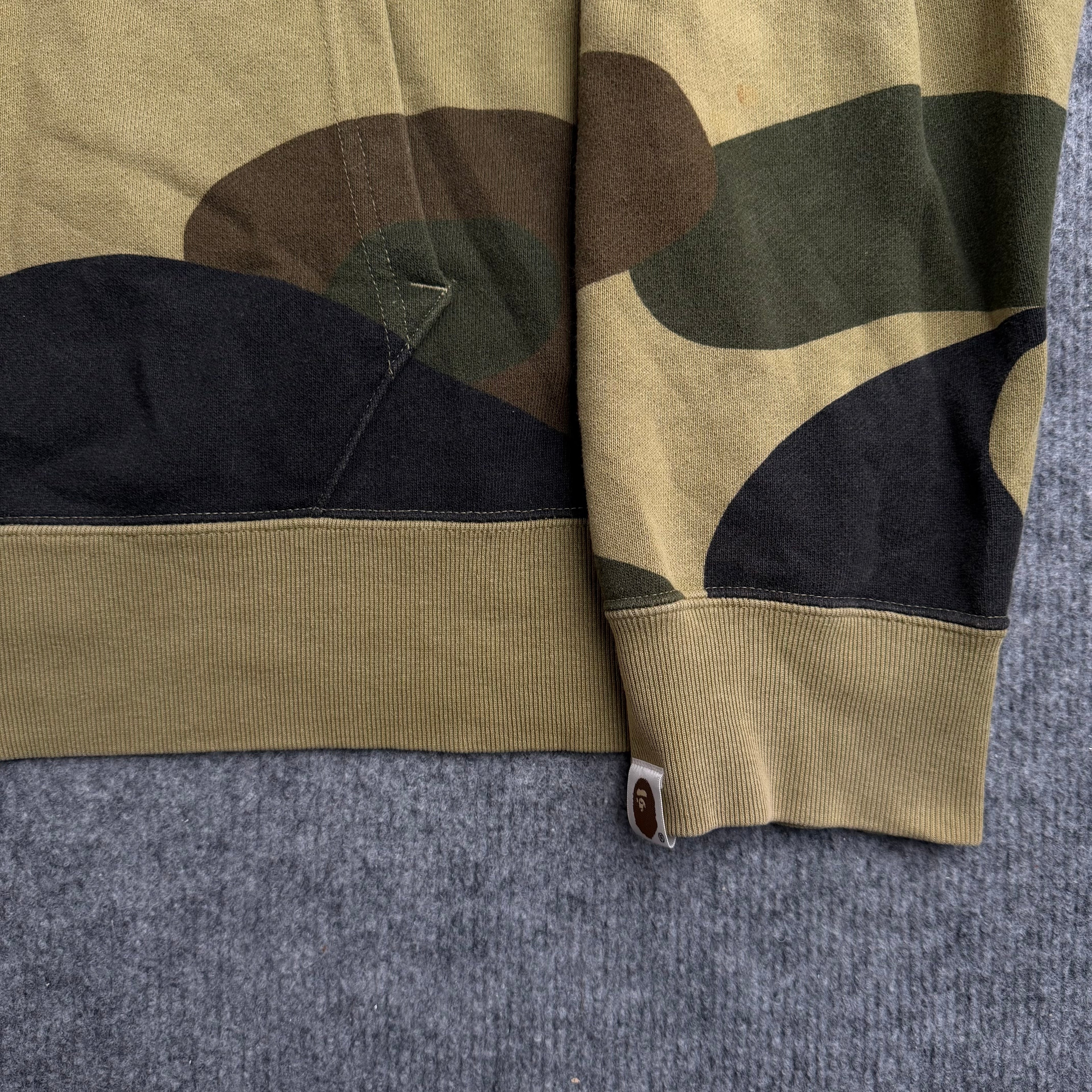 A Bathing Ape hættetrøje (Str. L)