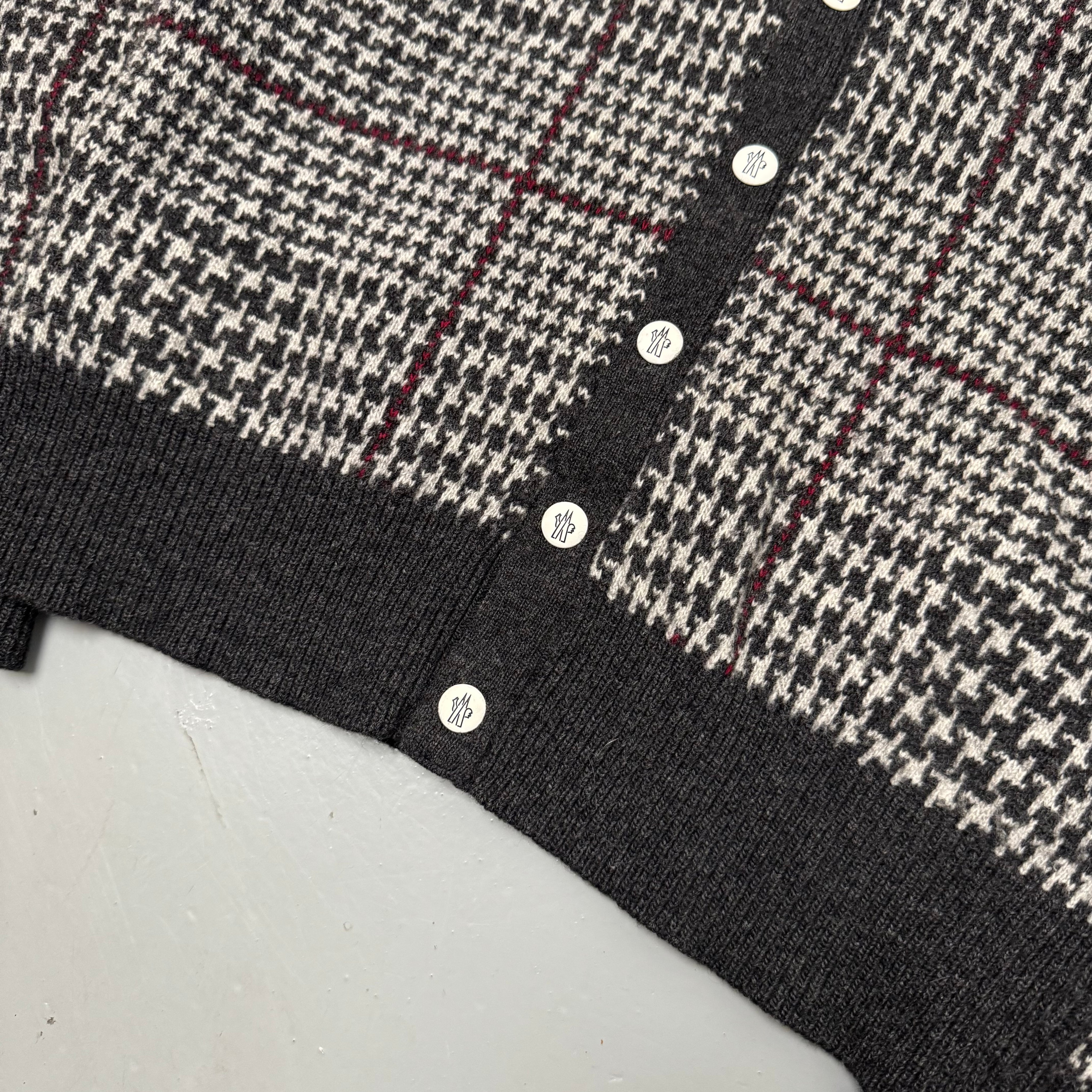 Moncler Cardigan (Str. S)