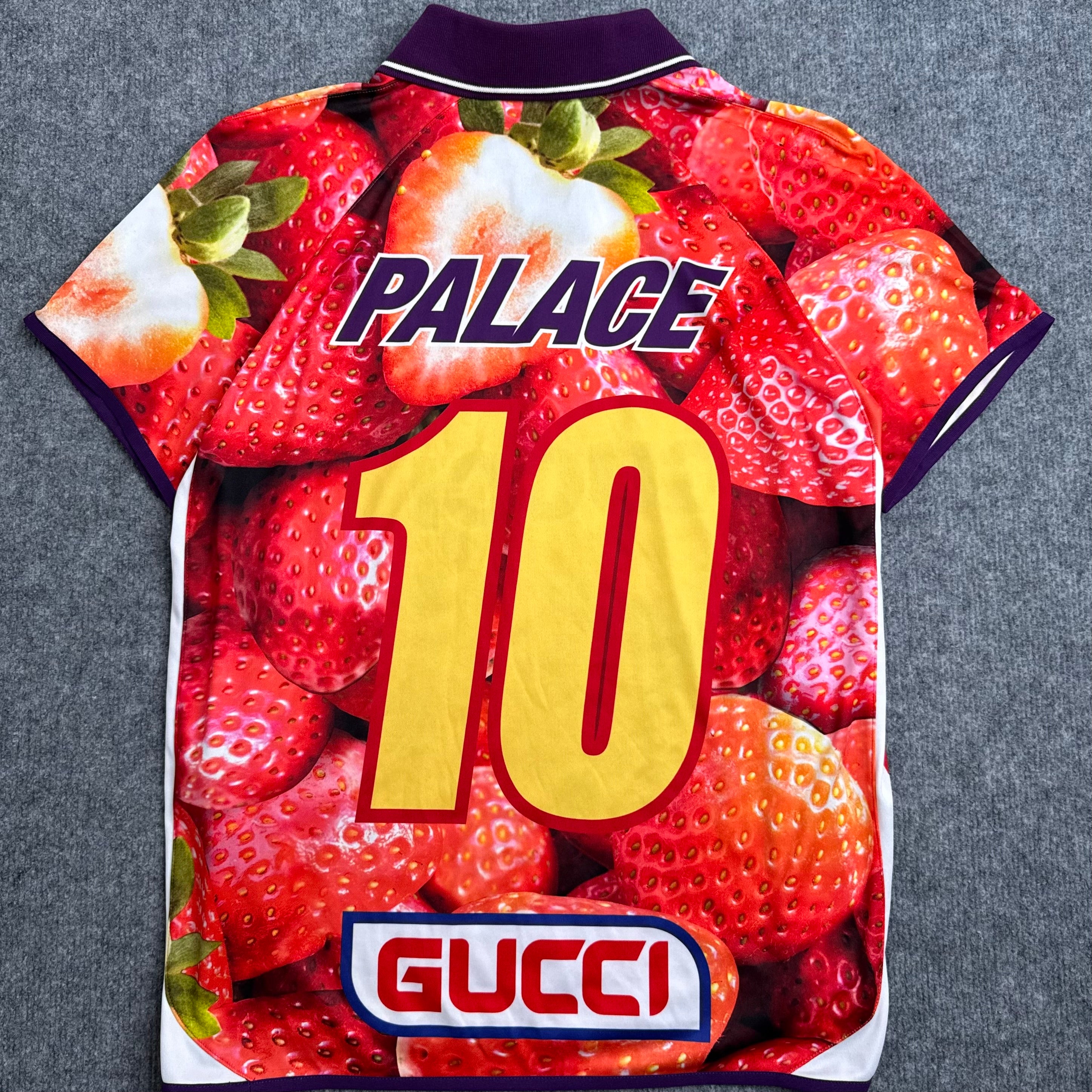 Gucci X palace Jersey (Str. S)
