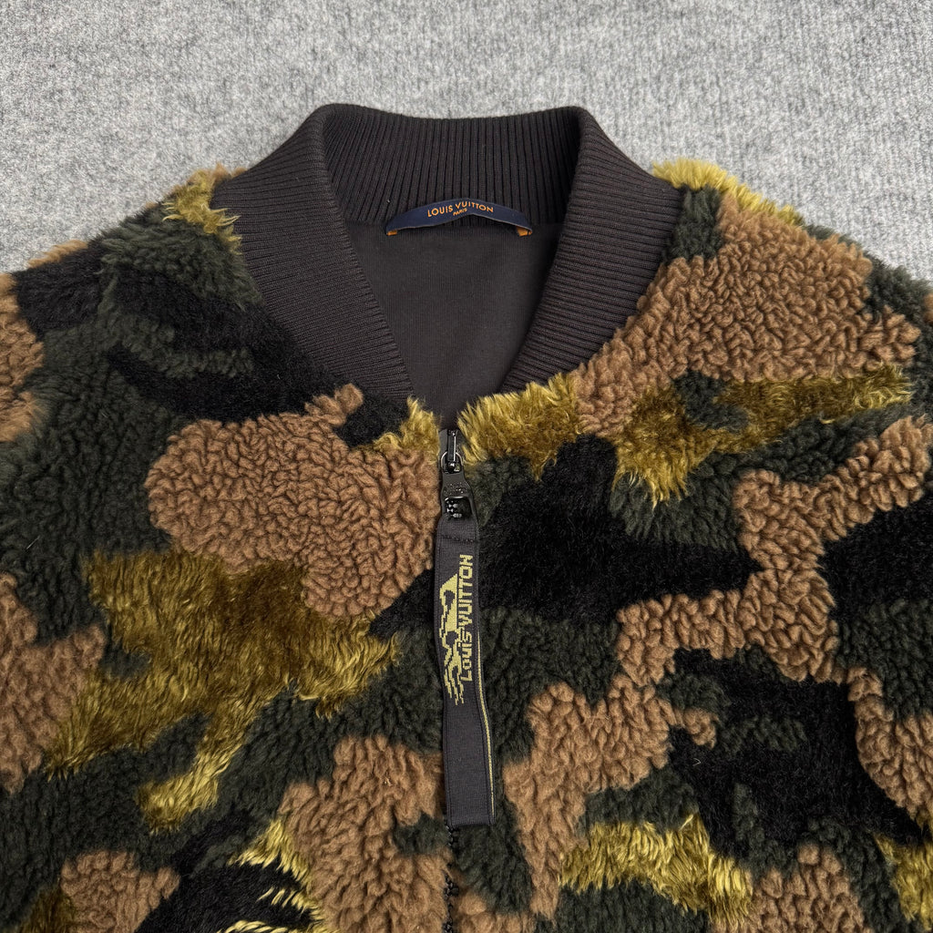 Louis Vuitton fleece (Str. L)