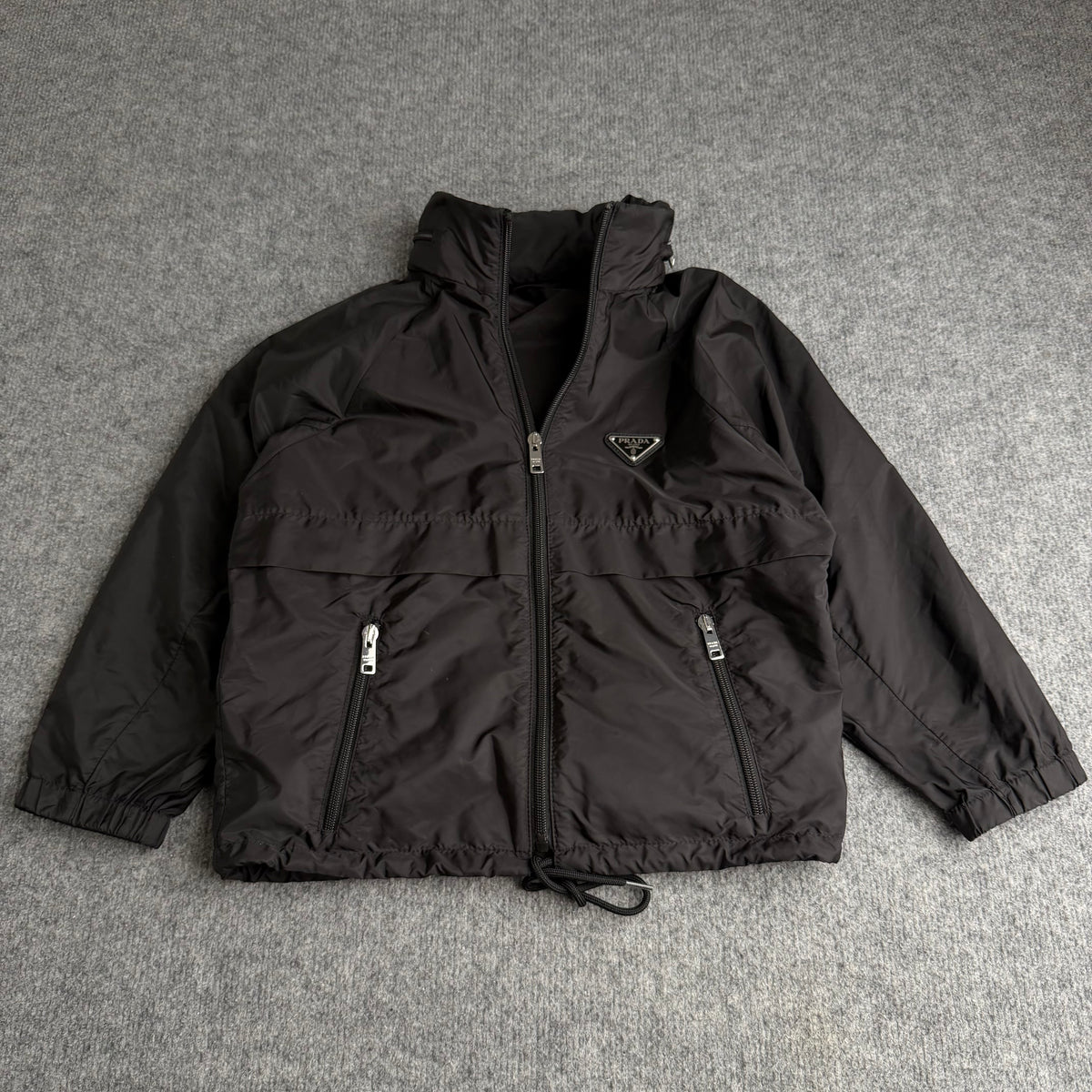 Prada jakke (Str. 40)