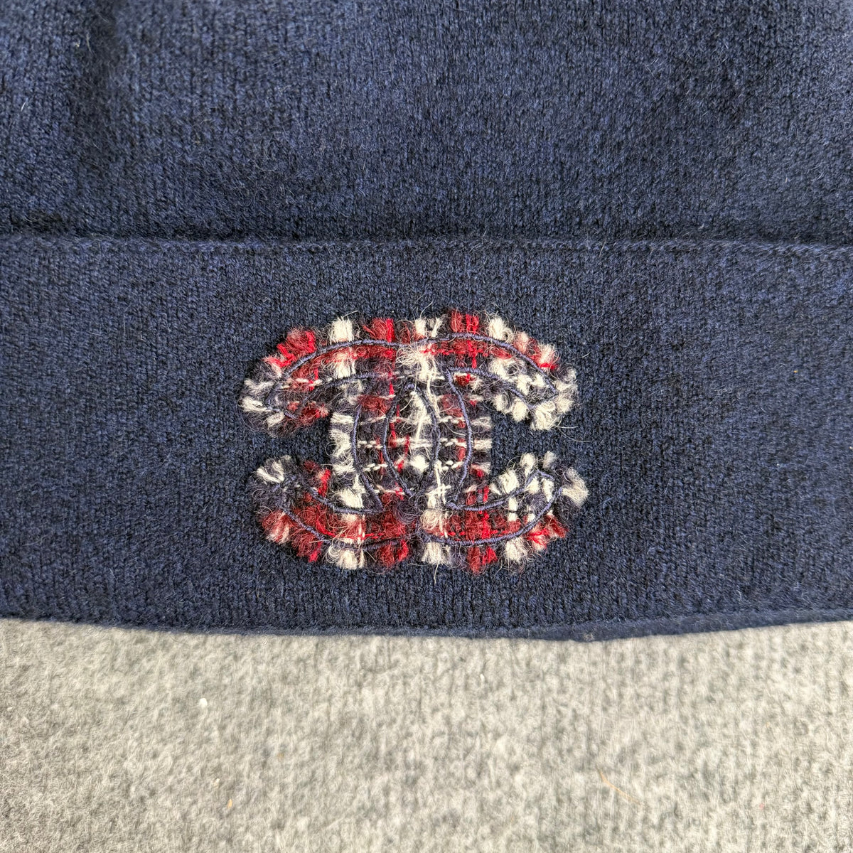 Chanel hue