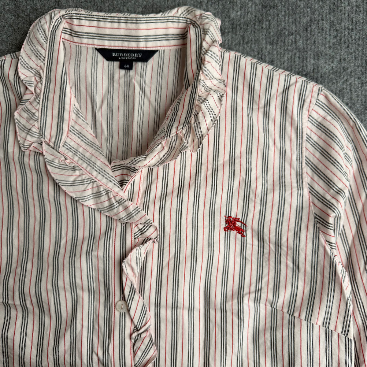 Burberry skjorte (Str. S)