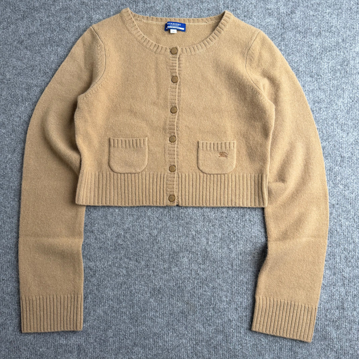Burberry top (Str. S)