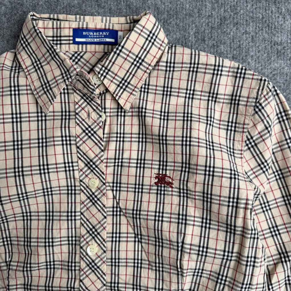 Burberry skjorte (Str. S)