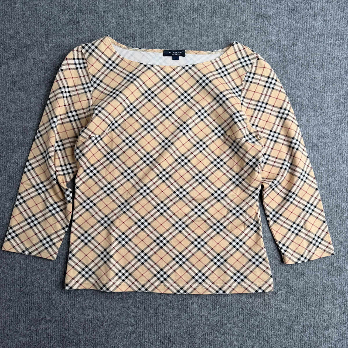 Burberry top (Str. S)