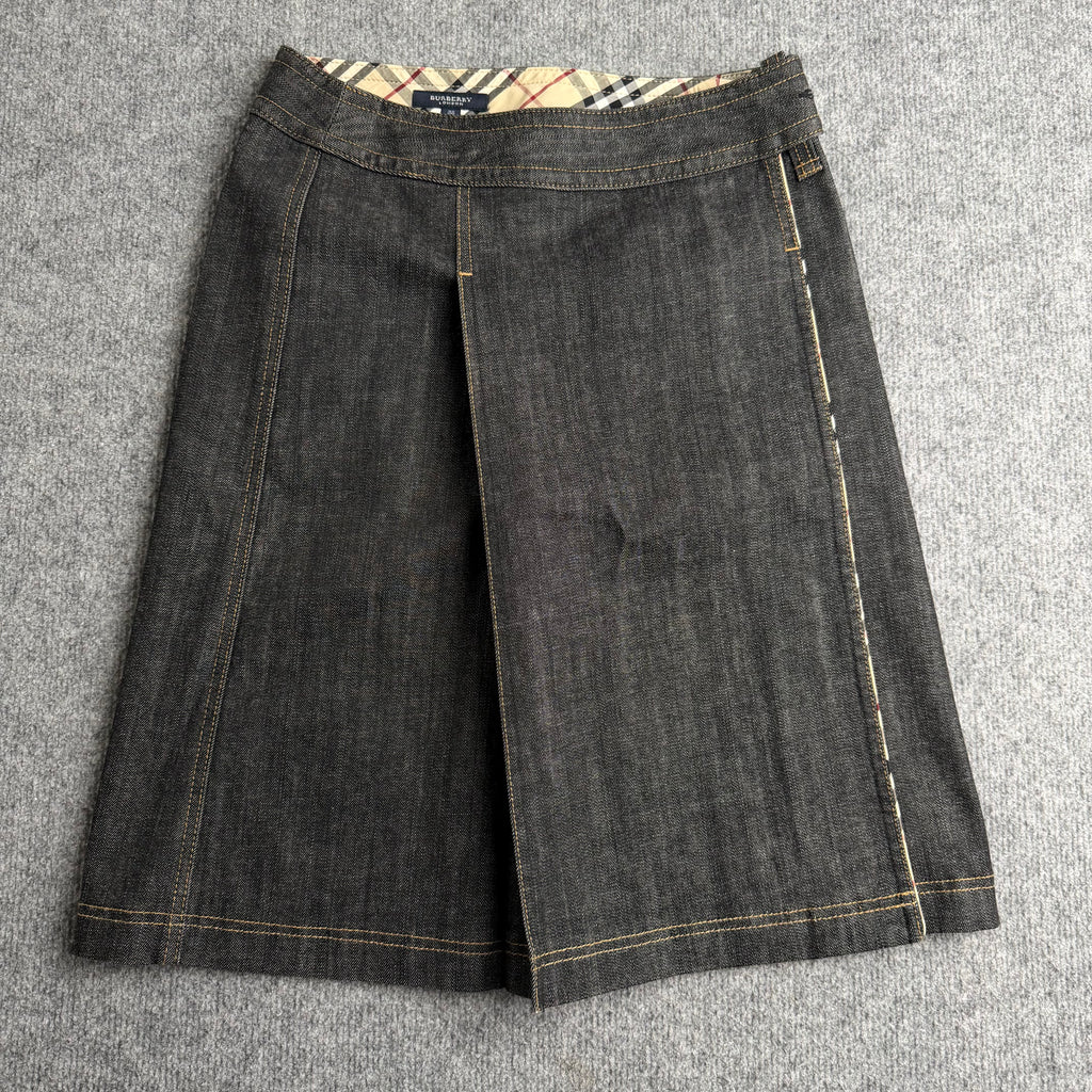 Burberry nederdel (Str. 38)