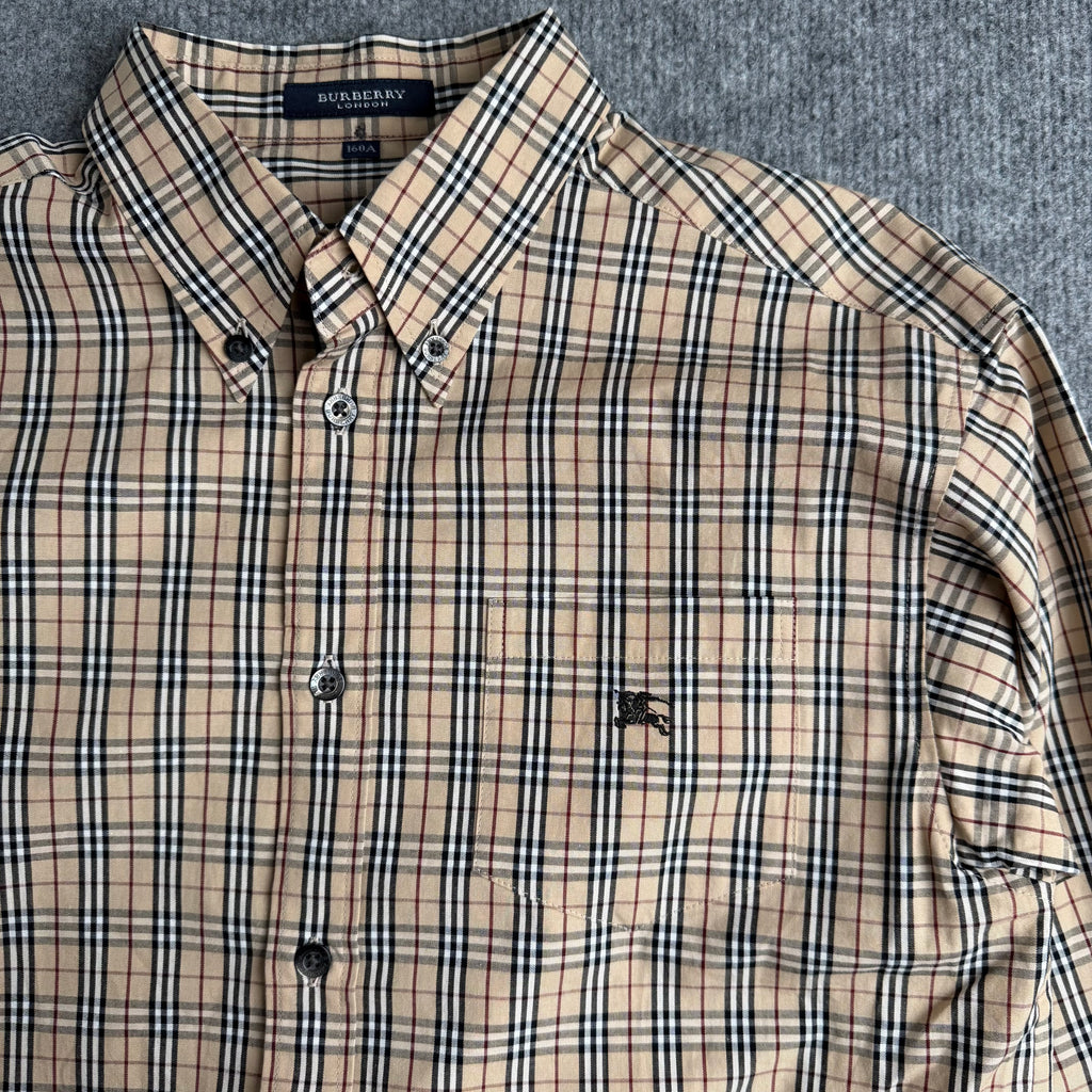 Burberry skjorte (Str. S)