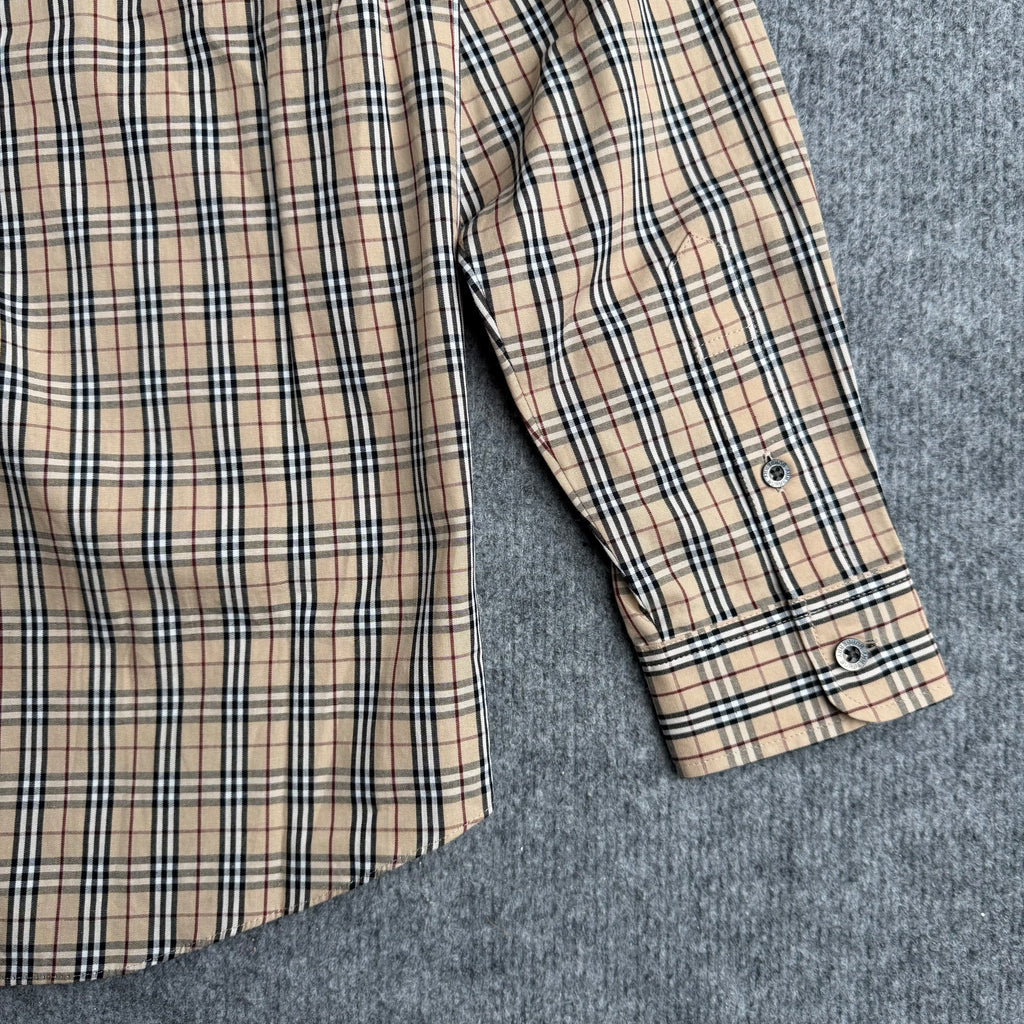 Burberry skjorte (Str. S)