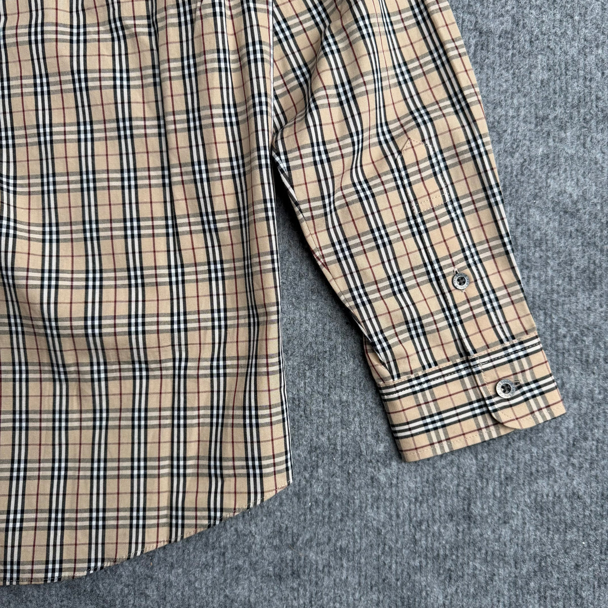 Burberry skjorte (Str. S)