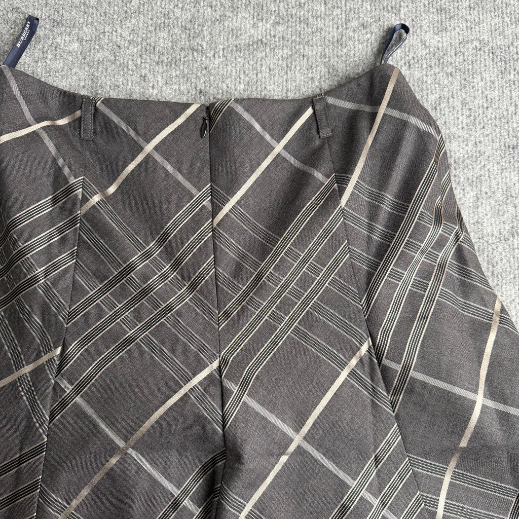 Burberry nederdel (Str. 38)
