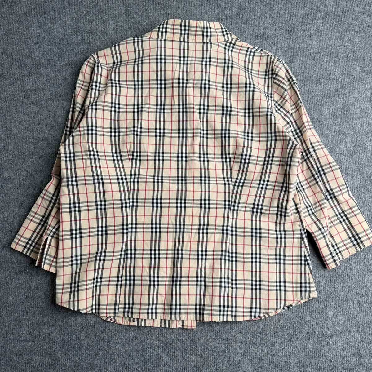 Burberry skjorte (Str. XS)