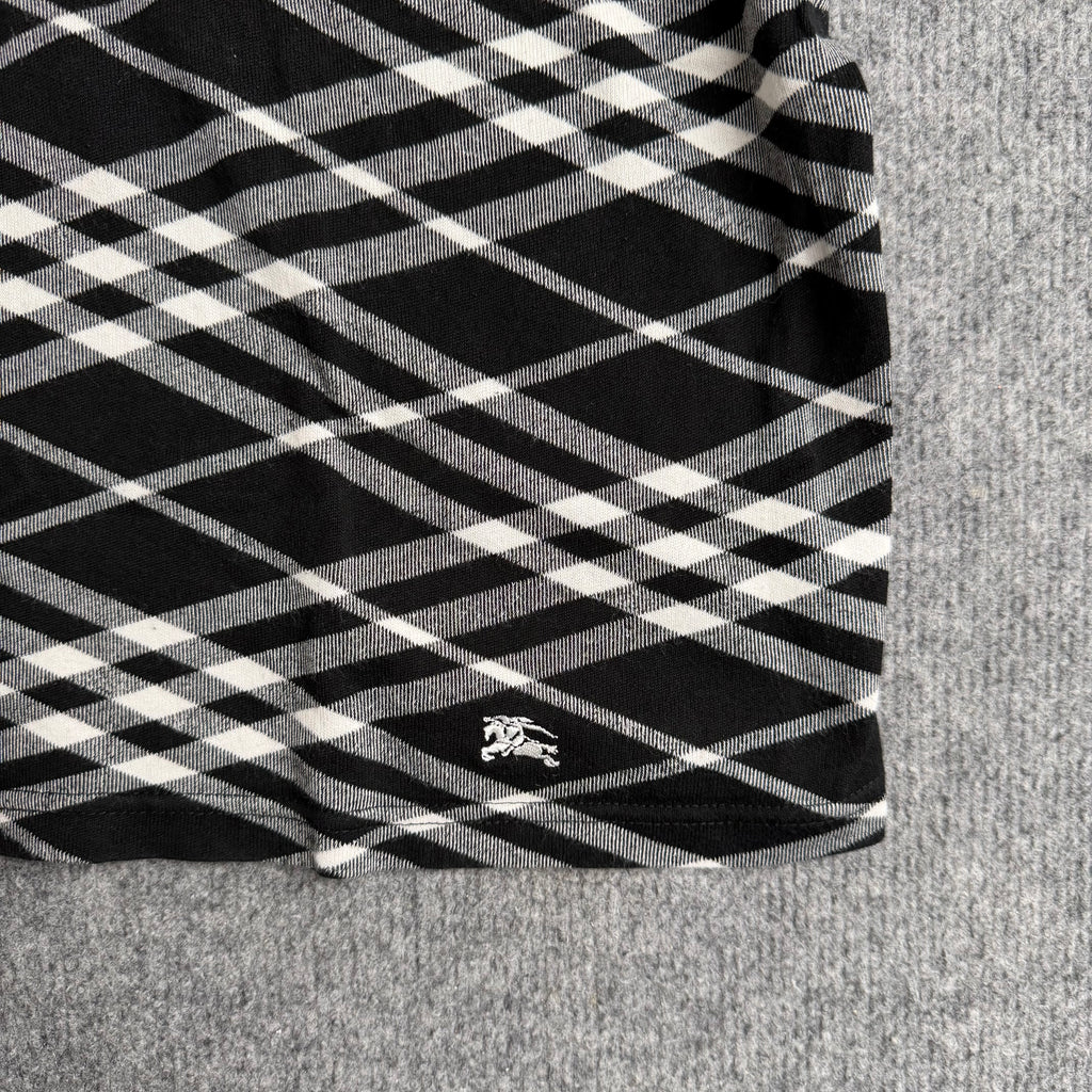 Burberry top (Str. M)