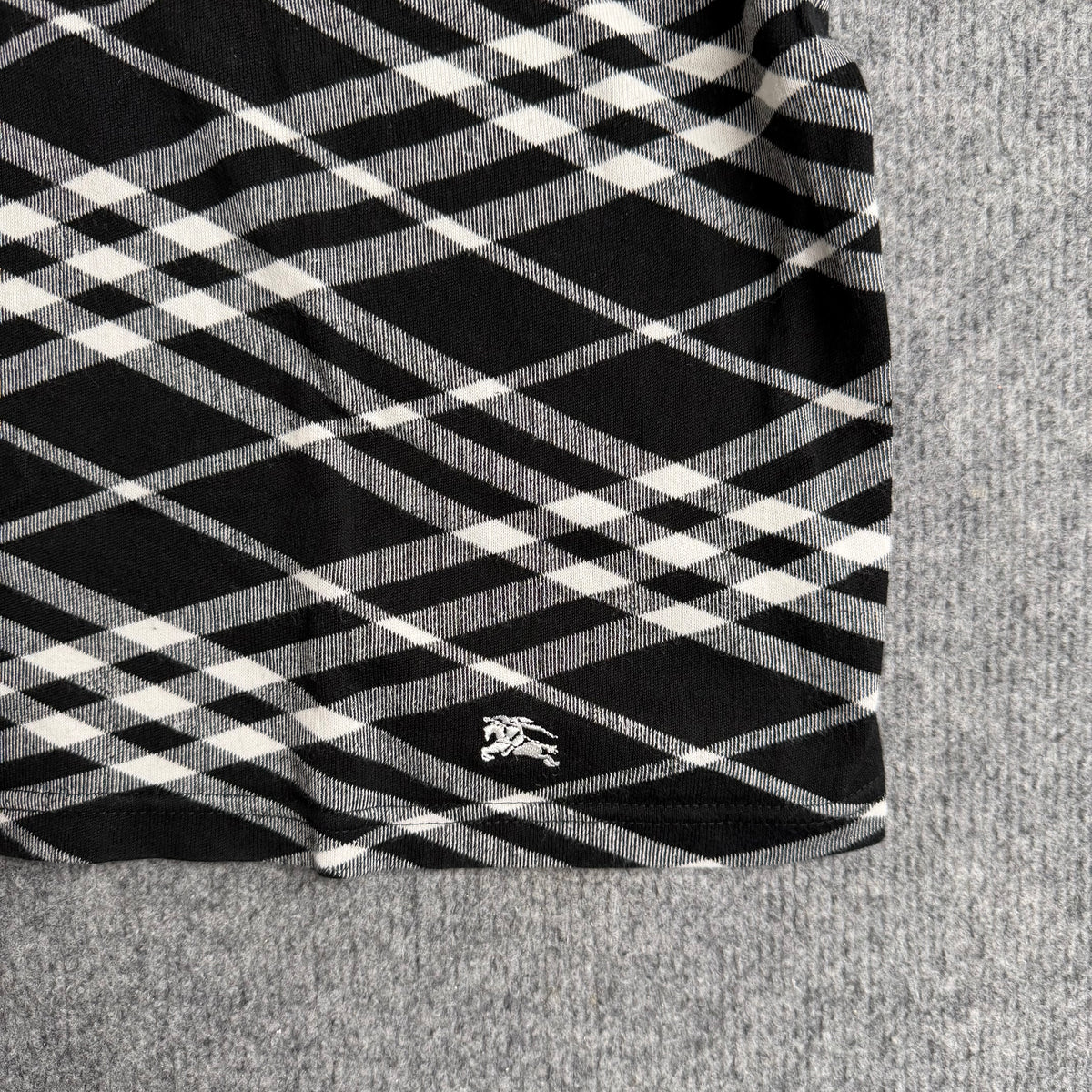 Burberry top (Str. M)