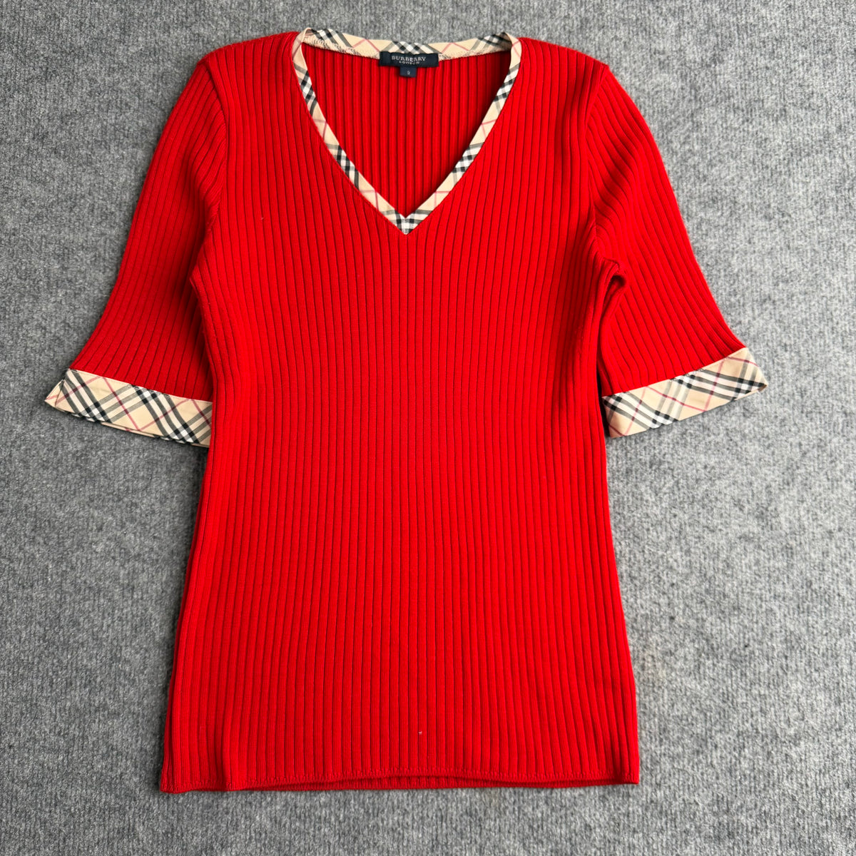 Burberry top (Str. S)