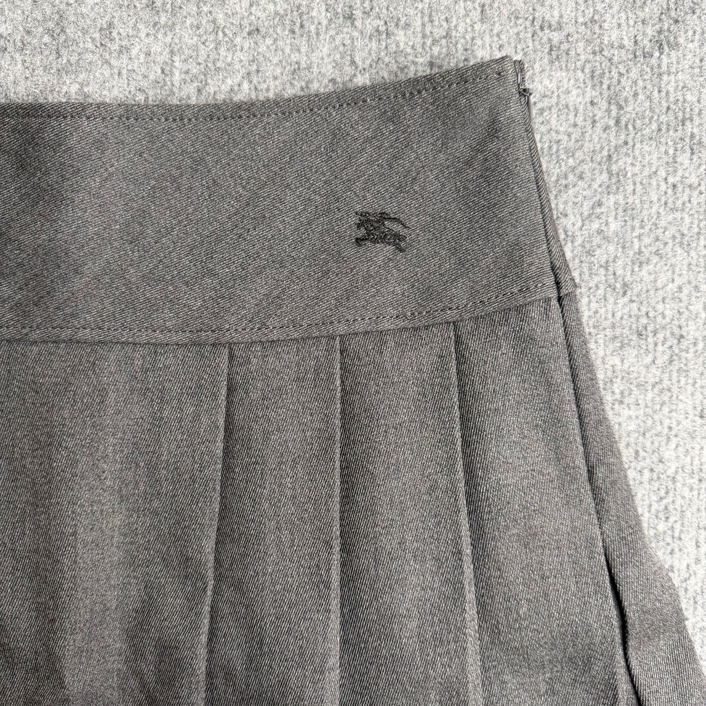 Burberry nederdel (Str. 38)