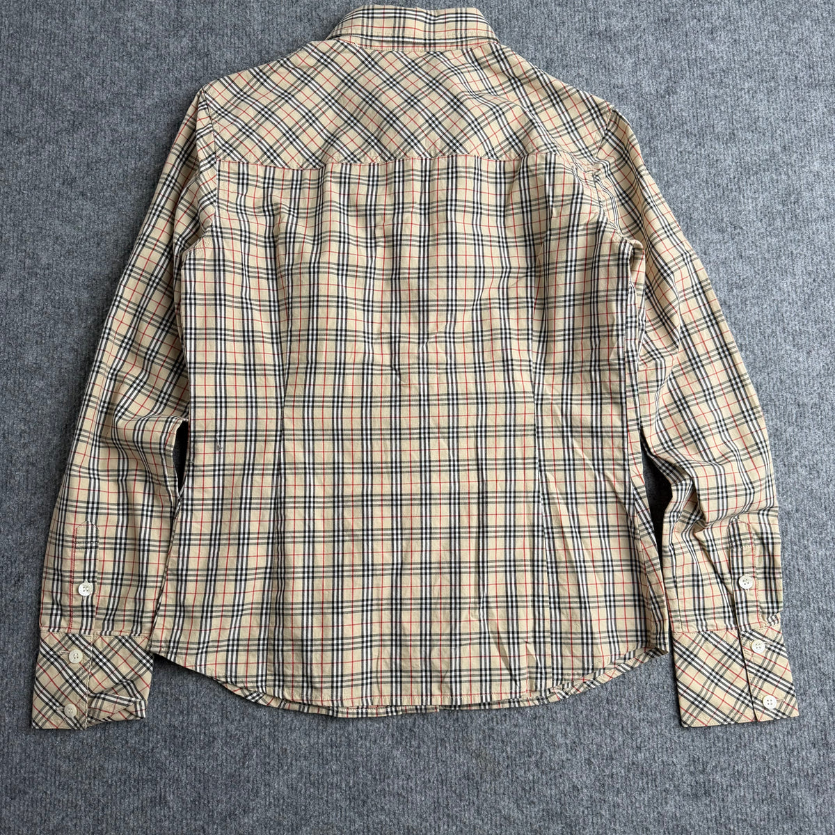 Burberry skjorte (Str. S)